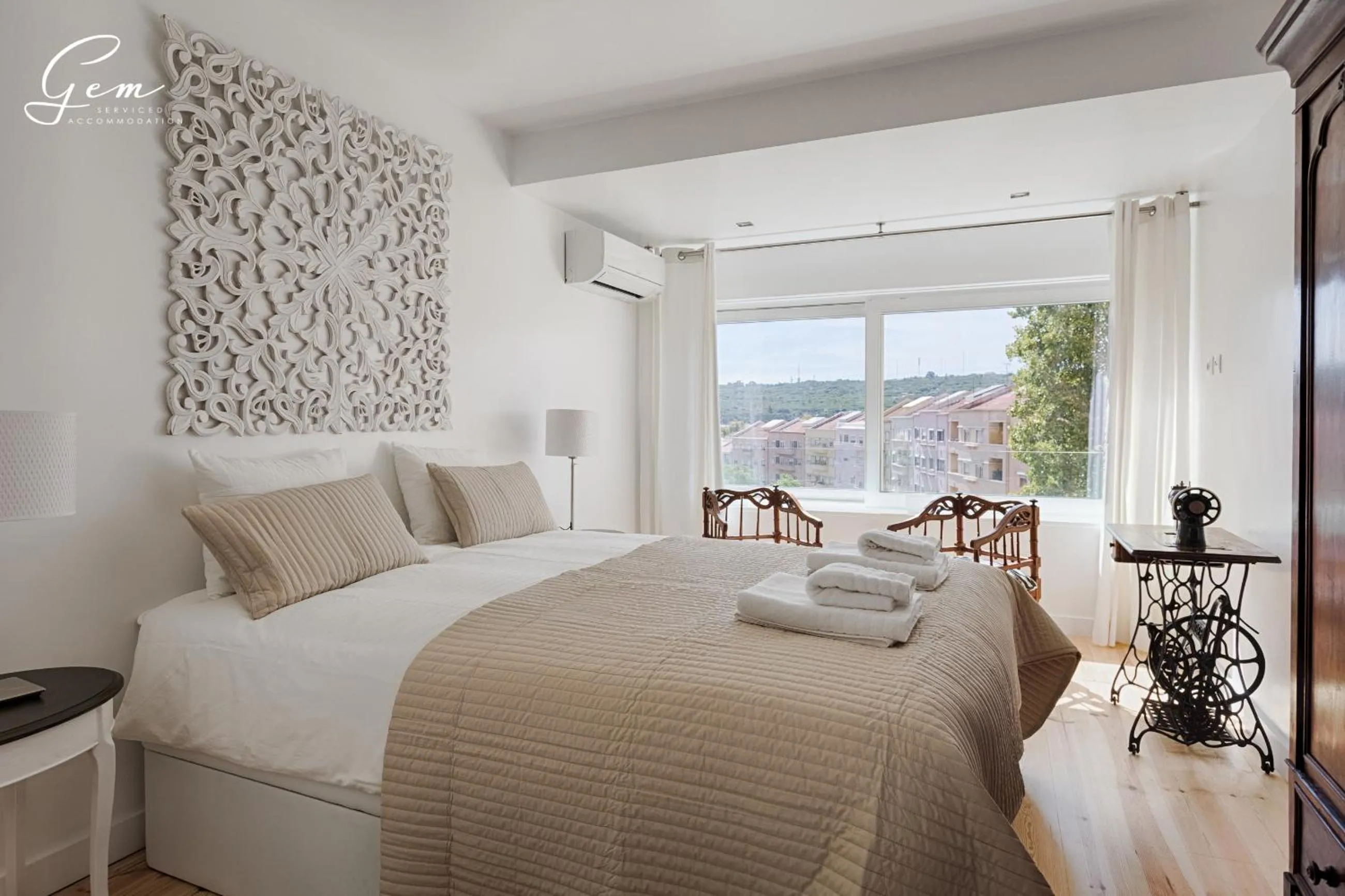 Bedroom, Bed in Seven Rivers Luxury Apartment