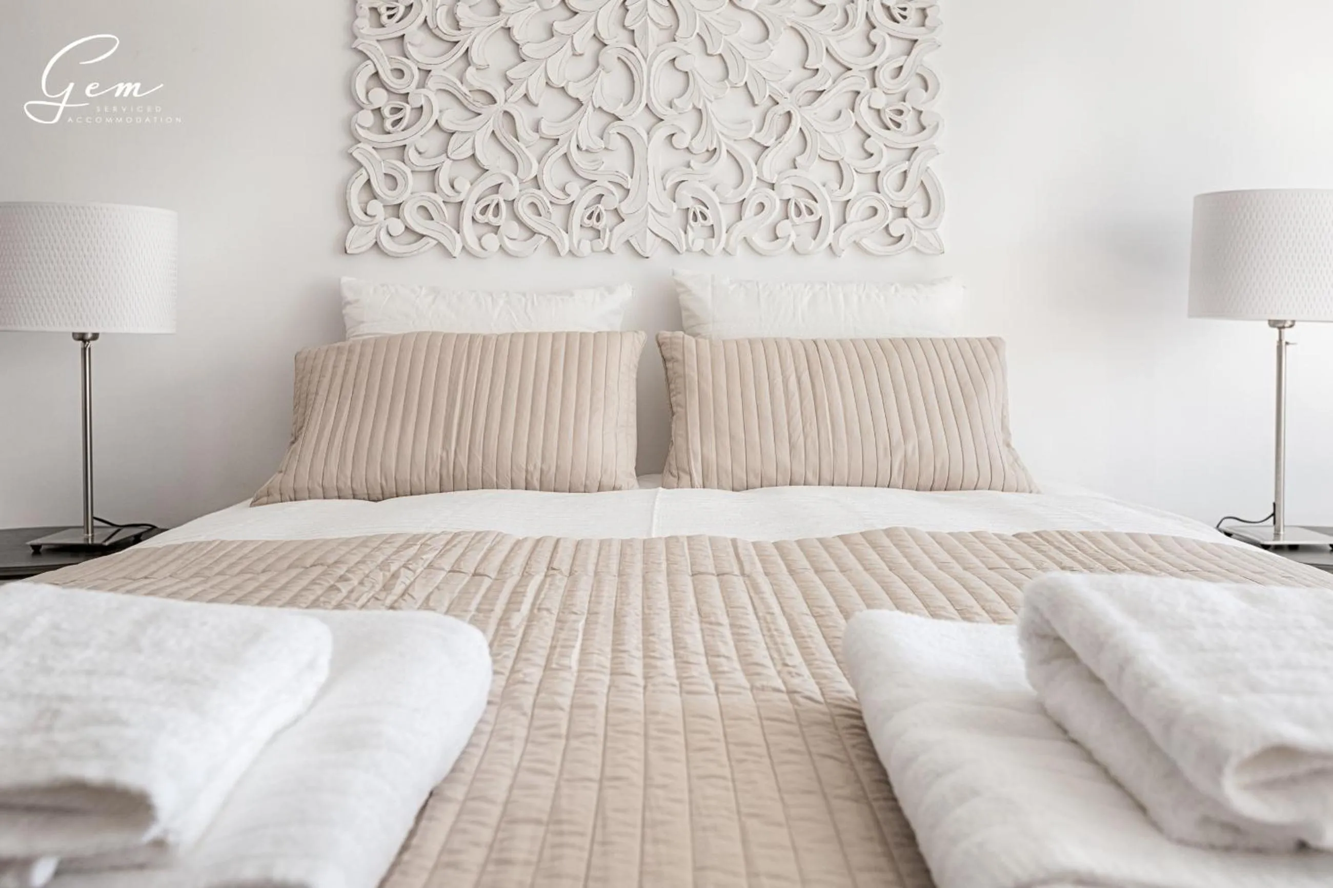 Bedroom, Bed in Seven Rivers Luxury Apartment