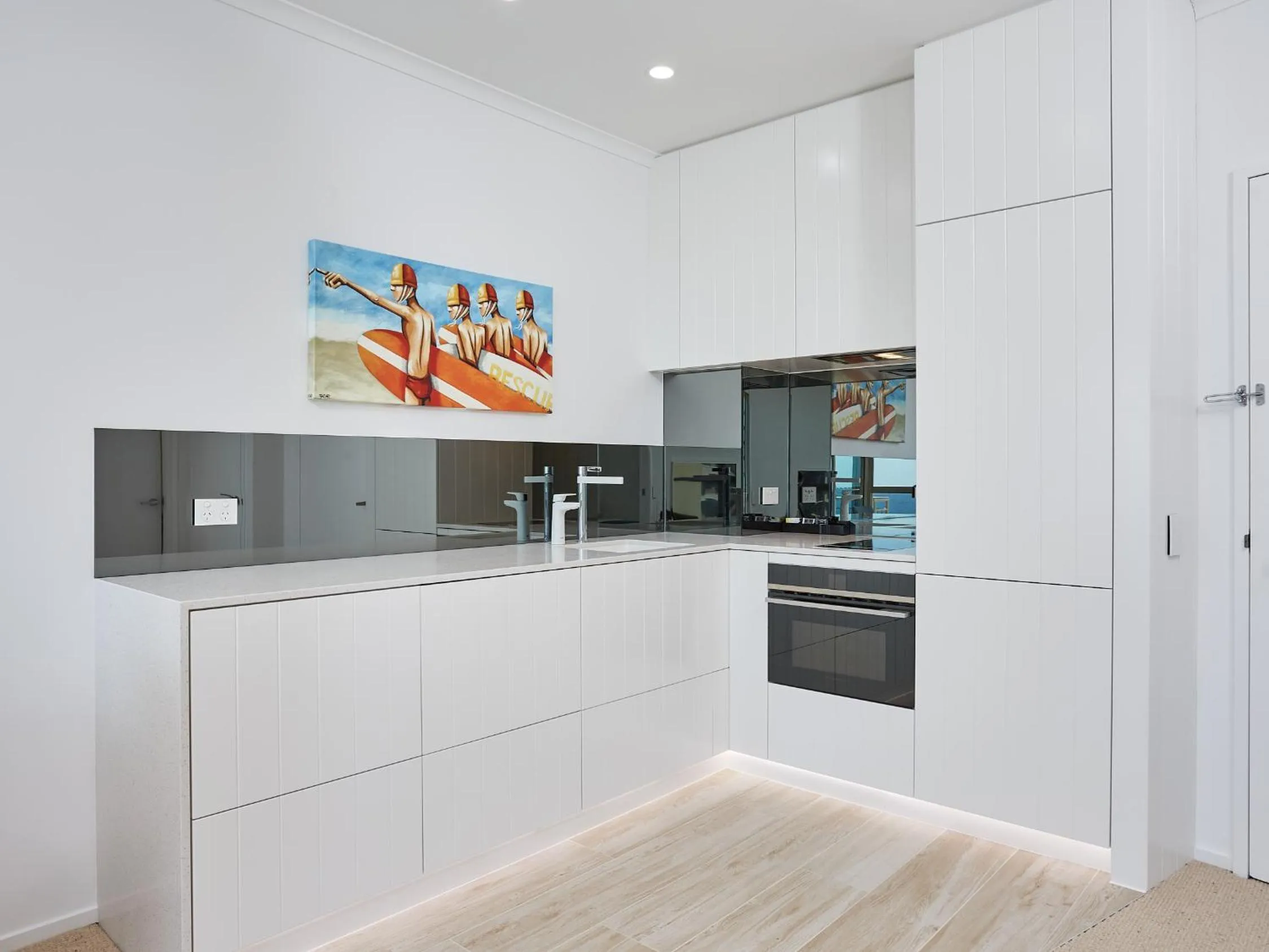 dishwasher in Maldives Resort Main Beach, Gold Coast