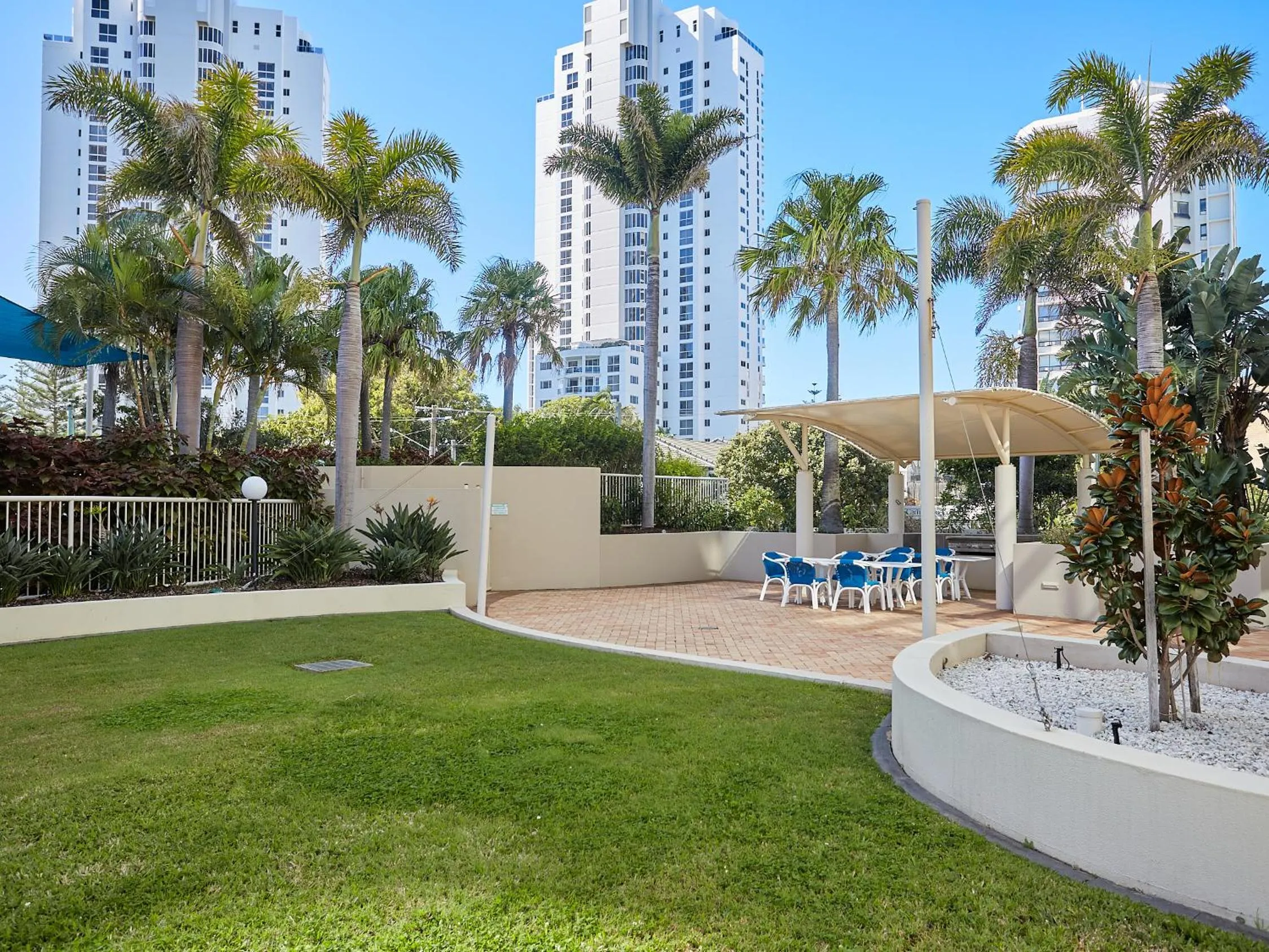 Property building in Maldives Resort Main Beach, Gold Coast