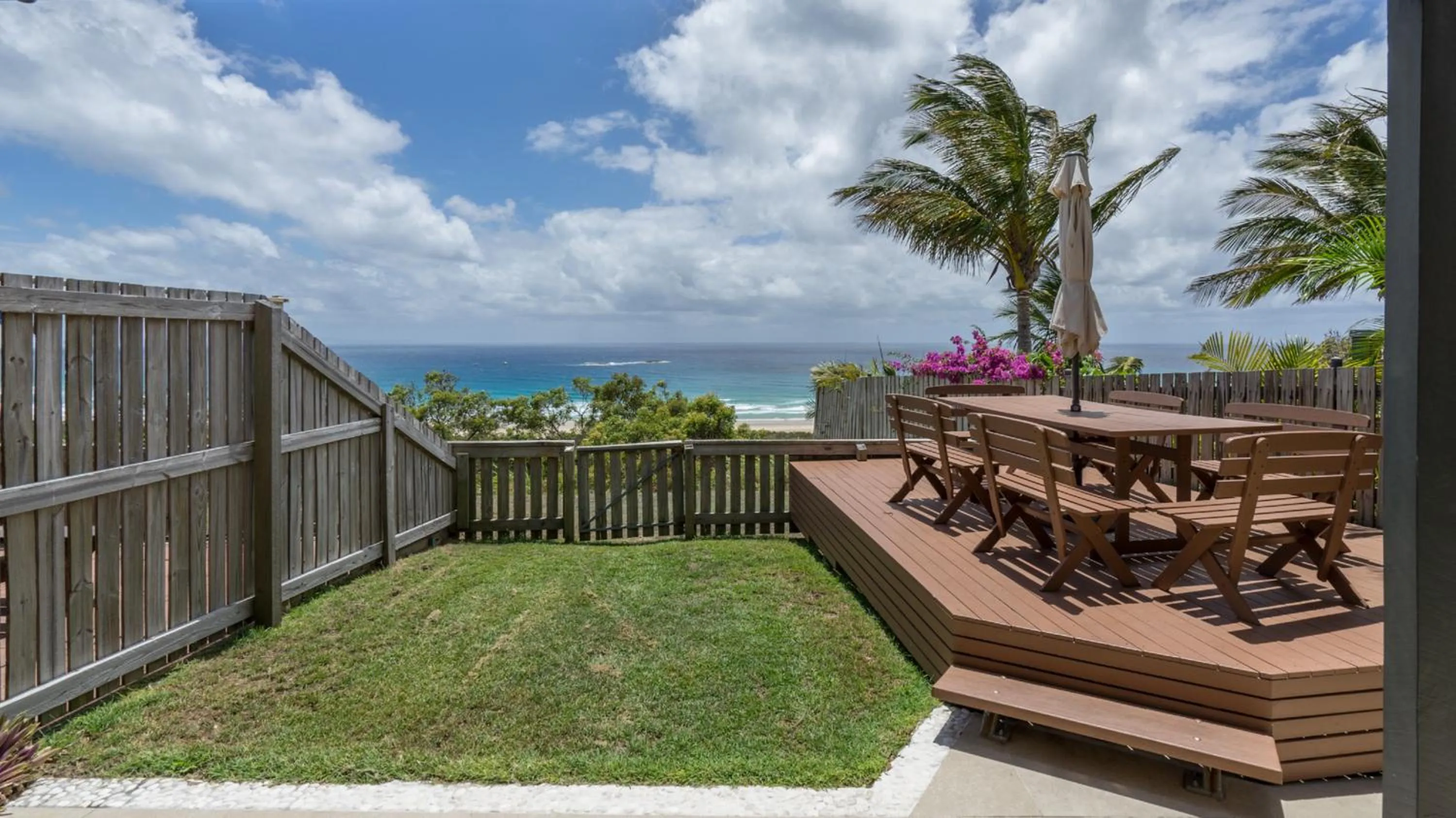 Garden in Pandanus Palms Holiday Resort