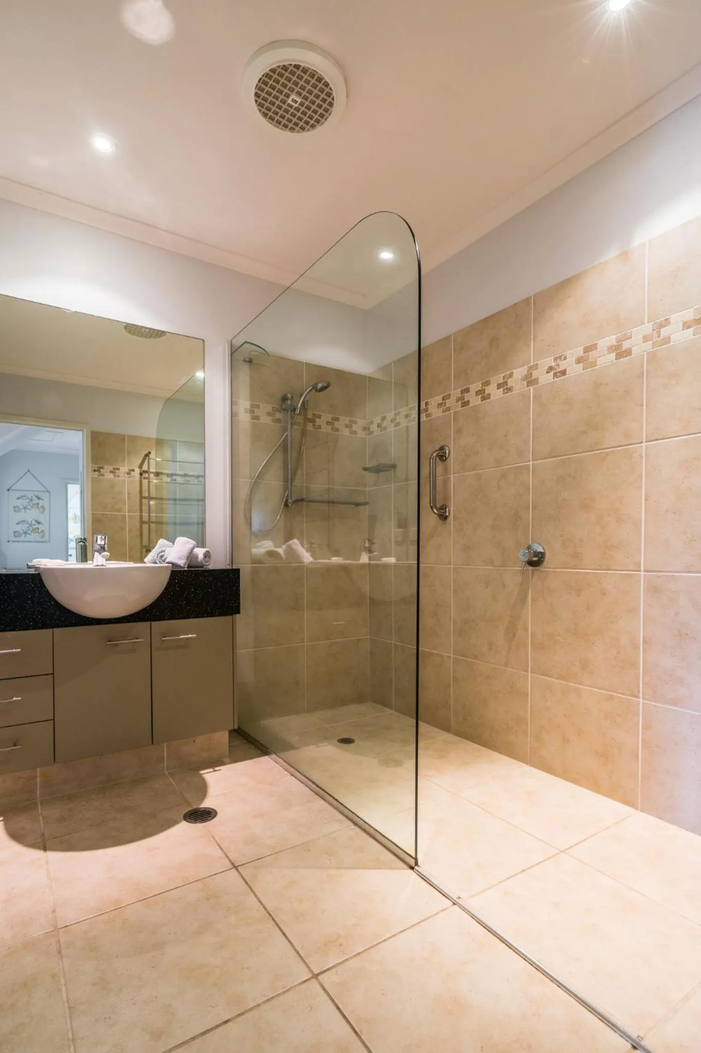 Shower in Pandanus Palms Holiday Resort