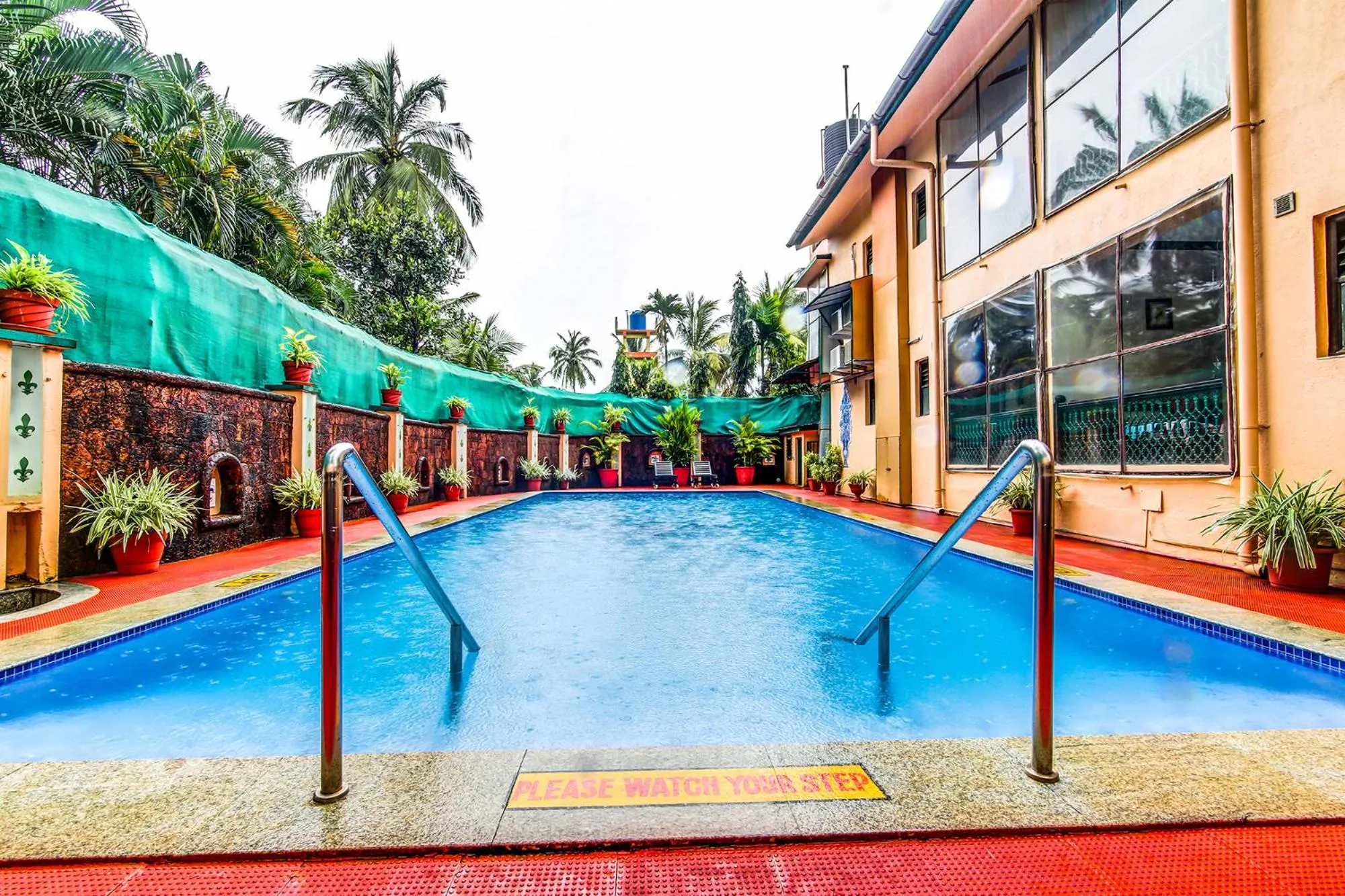 Swimming pool in Casa Severina