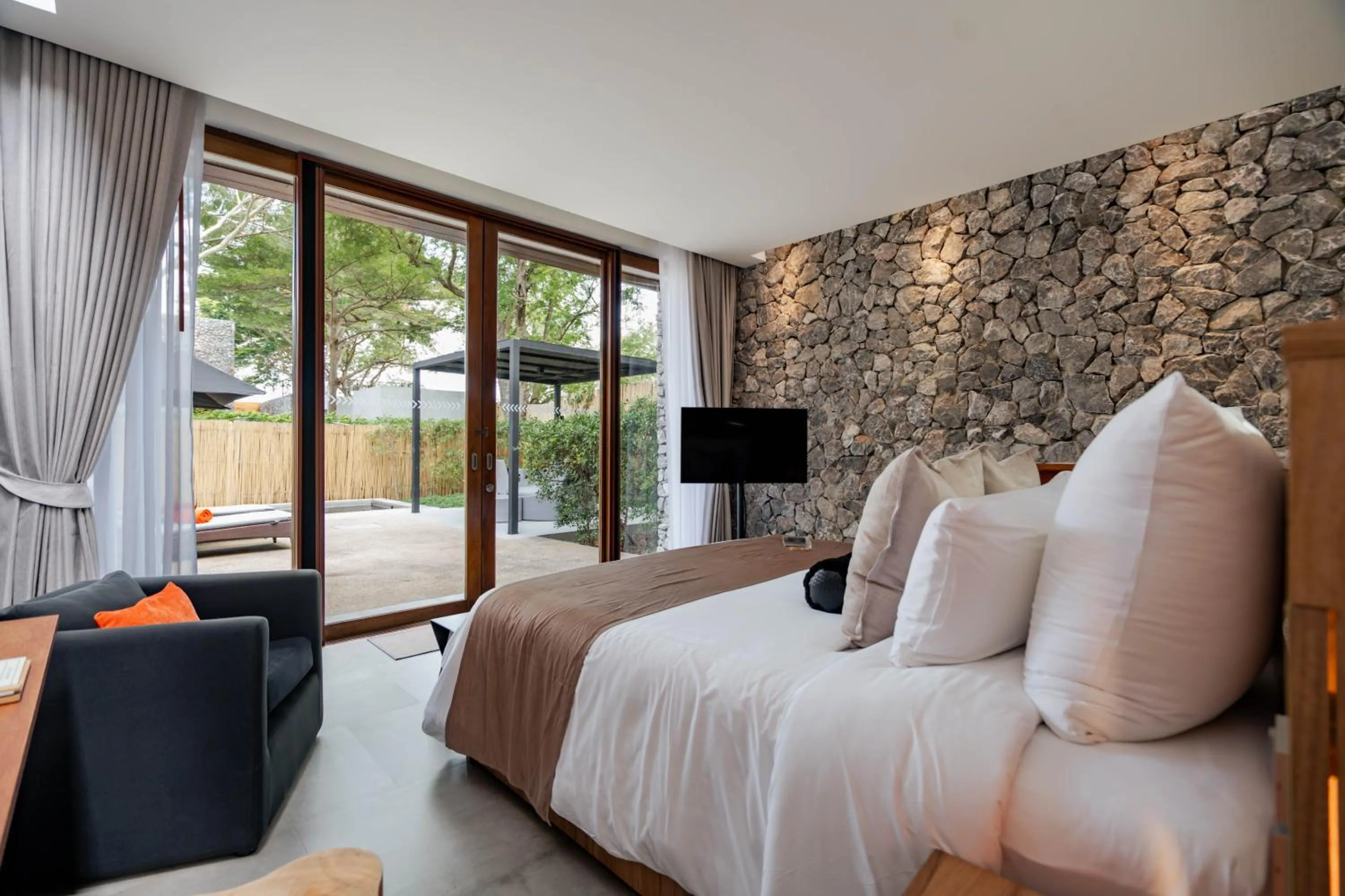 Bed in Tolani Resort Kui Buri