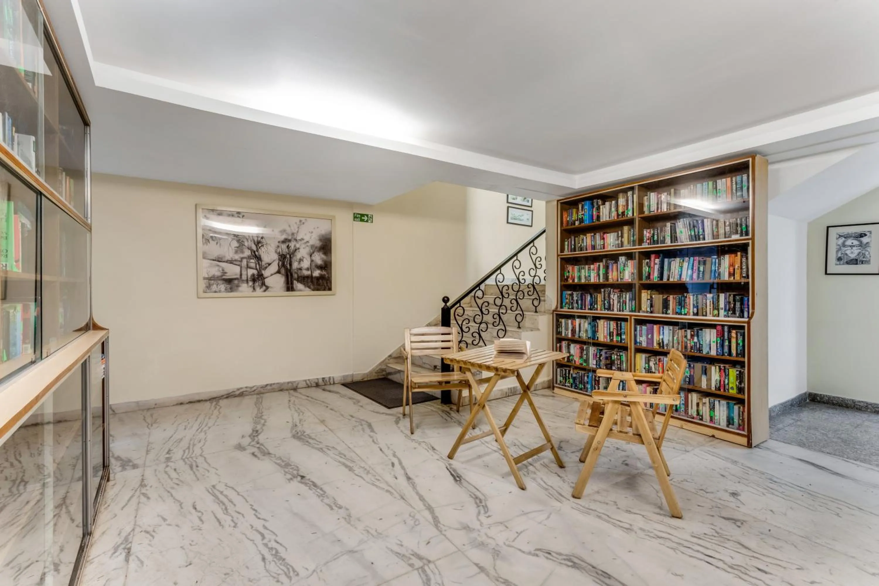 Library in Whispering Palms Beach Resort