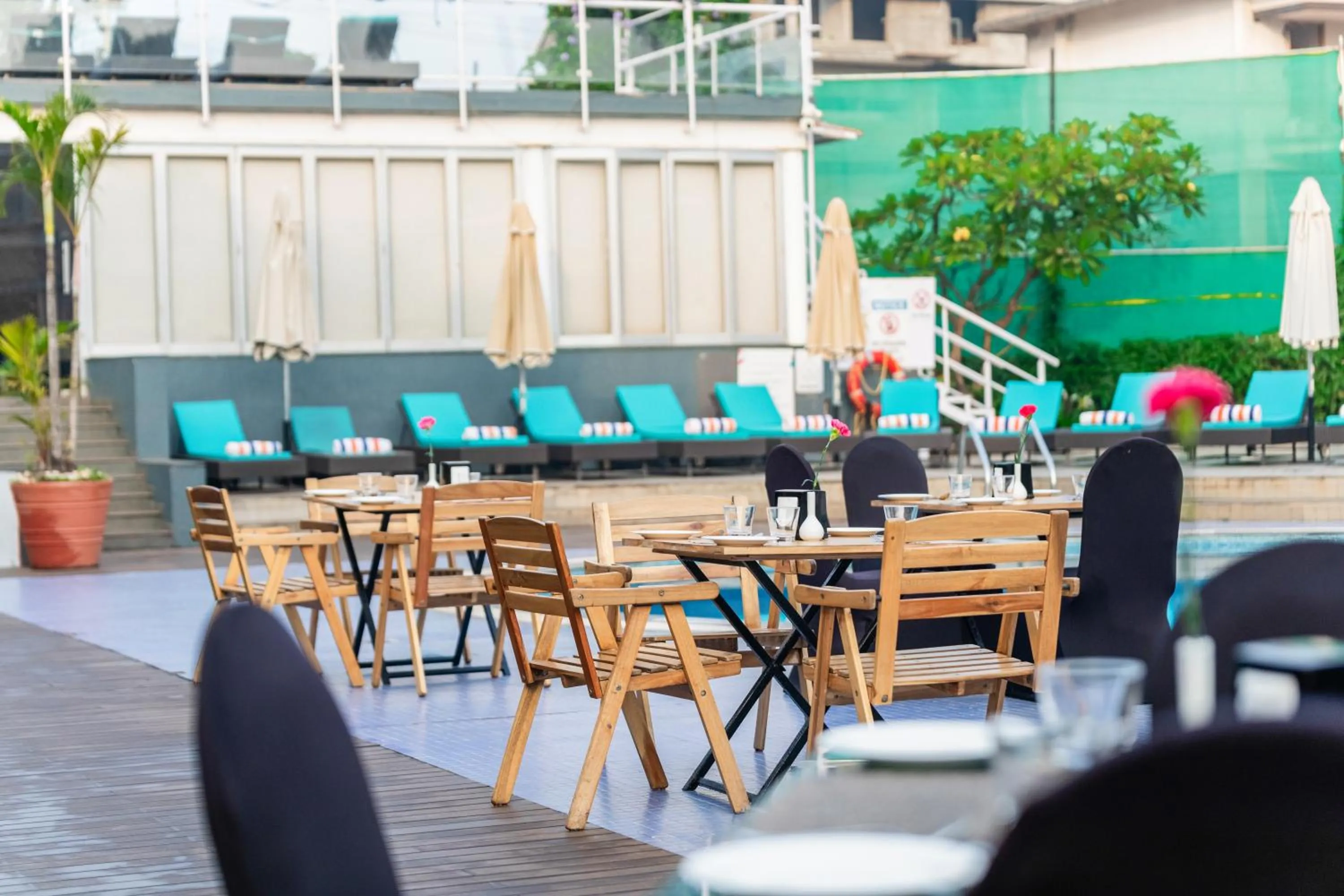 Restaurant/places to eat in Whispering Palms Beach Resort