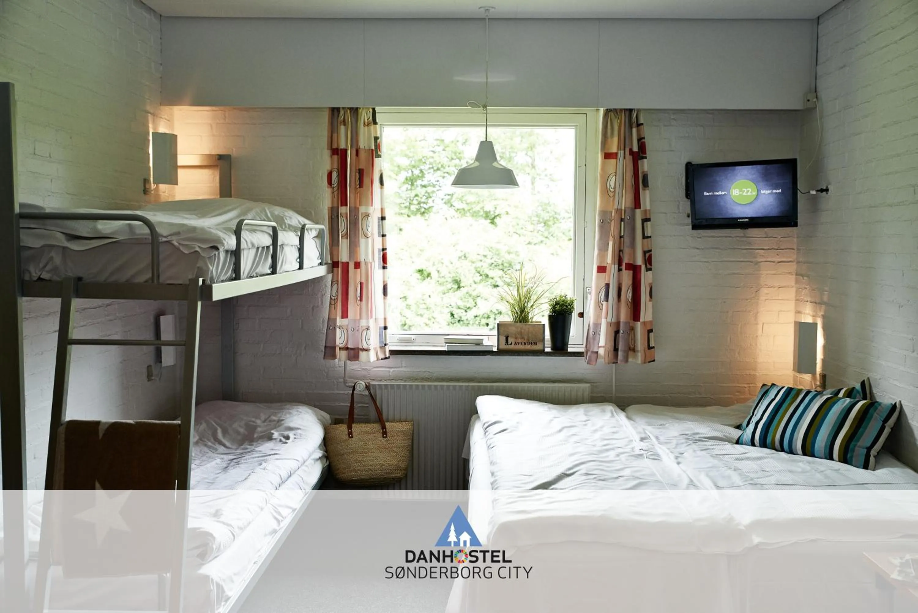 Bed in Danhostel Sønderborg City