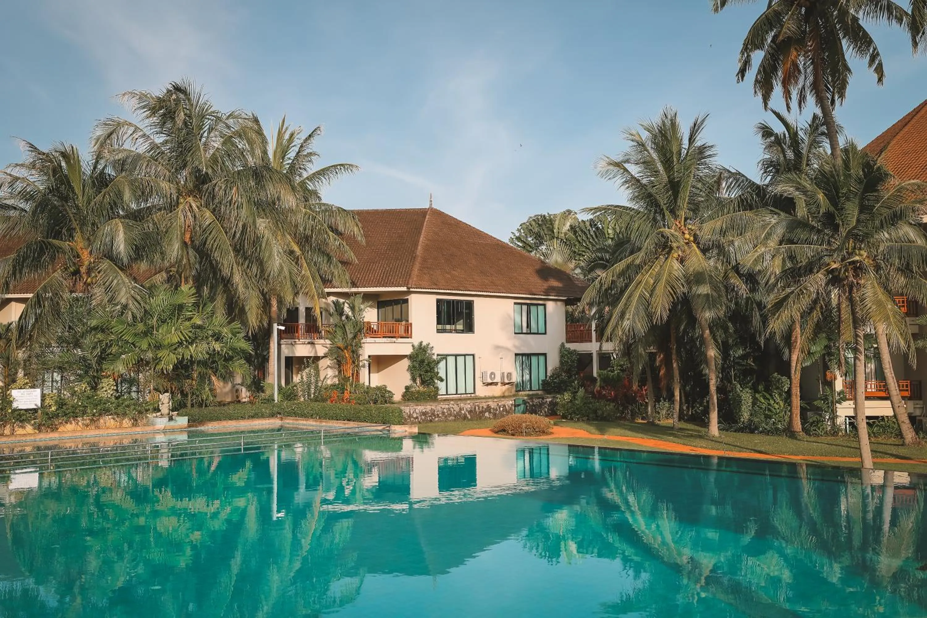 The Nouveau Chumphon Beach Resort And Golf
