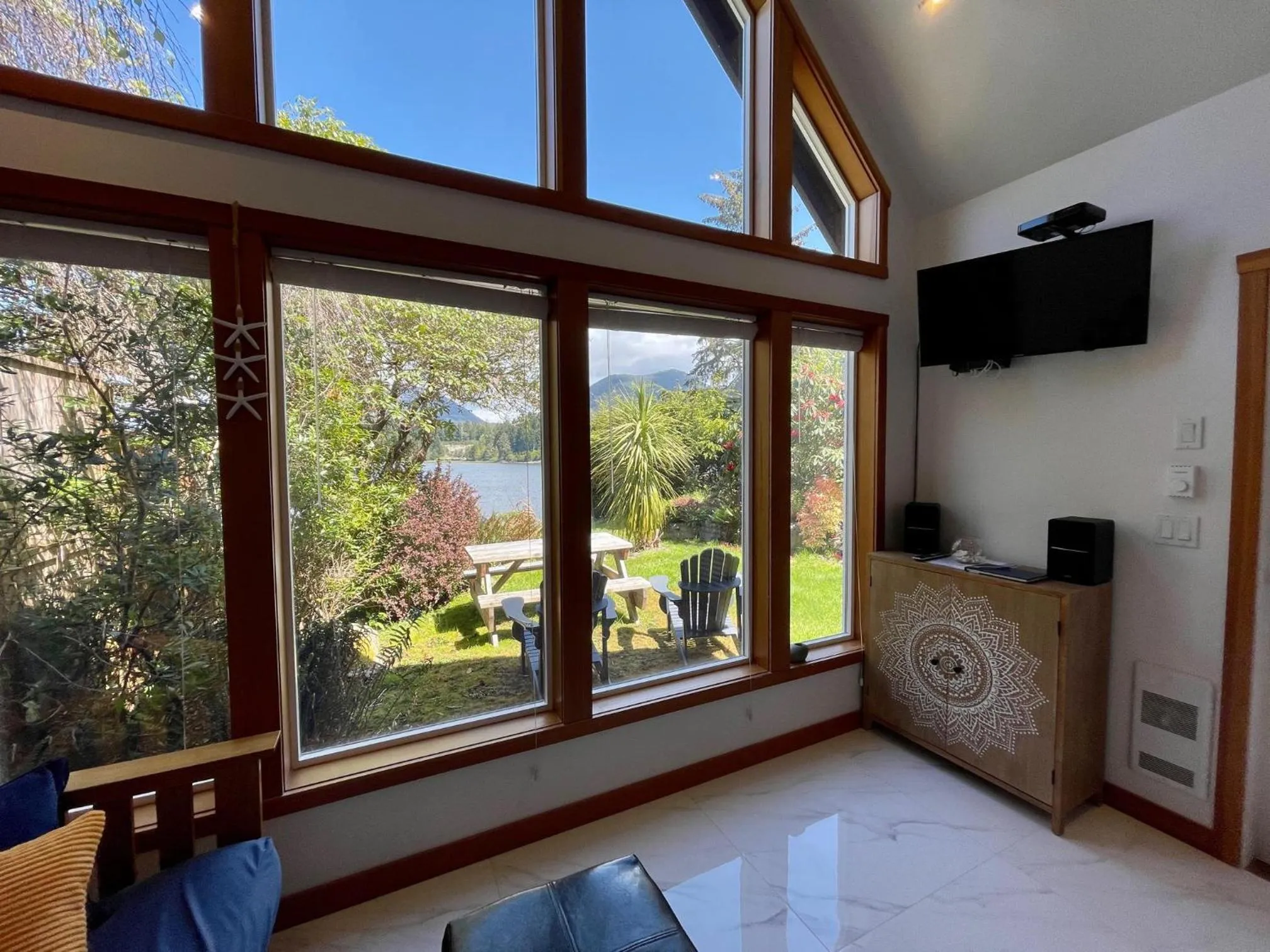 Property building in Gone with the Wind Cabin by Natural Elements