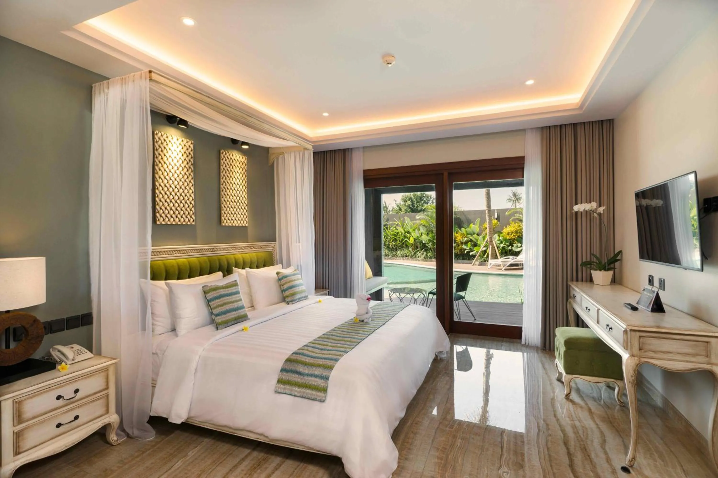 Photo of the whole room, Bed in Sense Canggu Beach Hotel