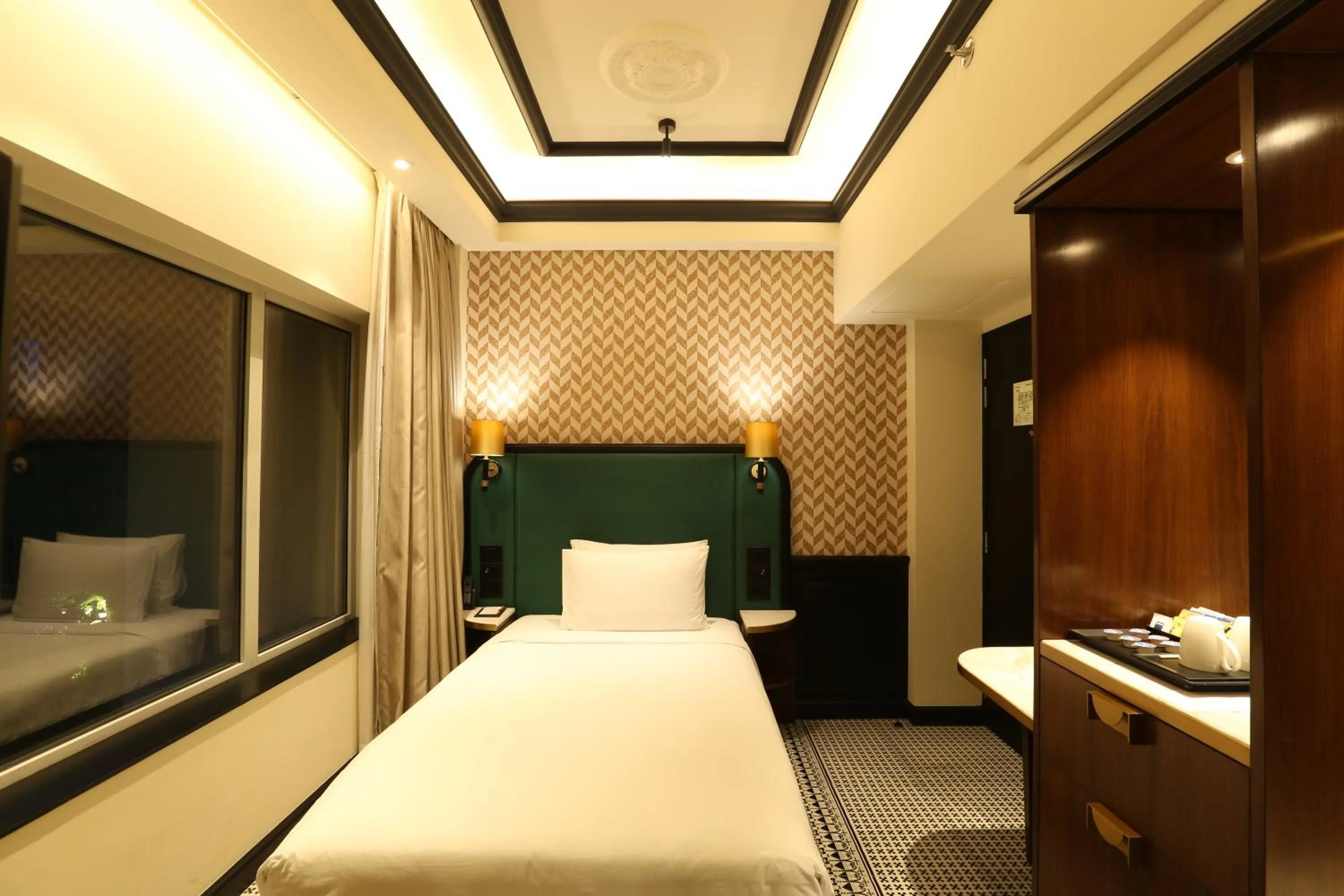 Bed in The Connaught, New Delhi- IHCL SeleQtions