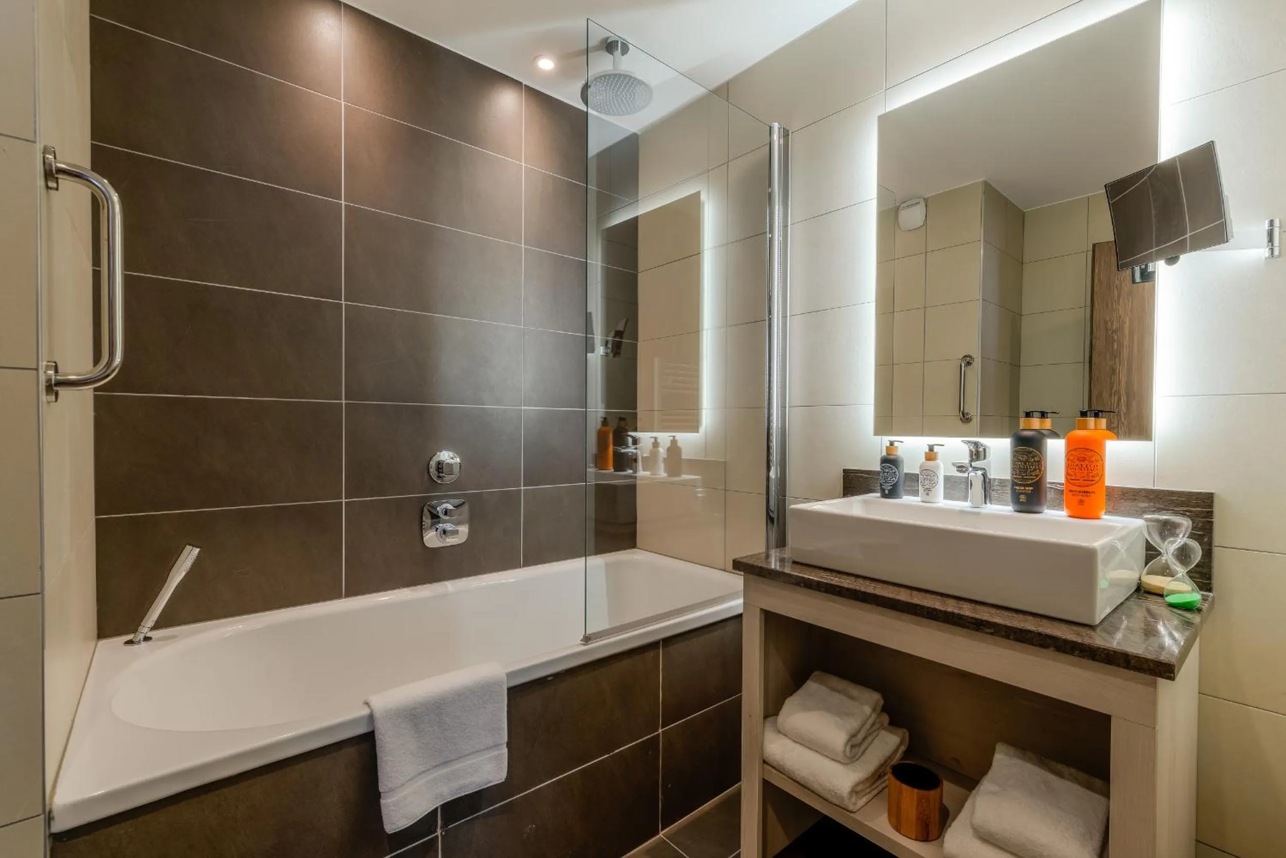 Bathroom in ILY Hotels & Spa La Rosiere