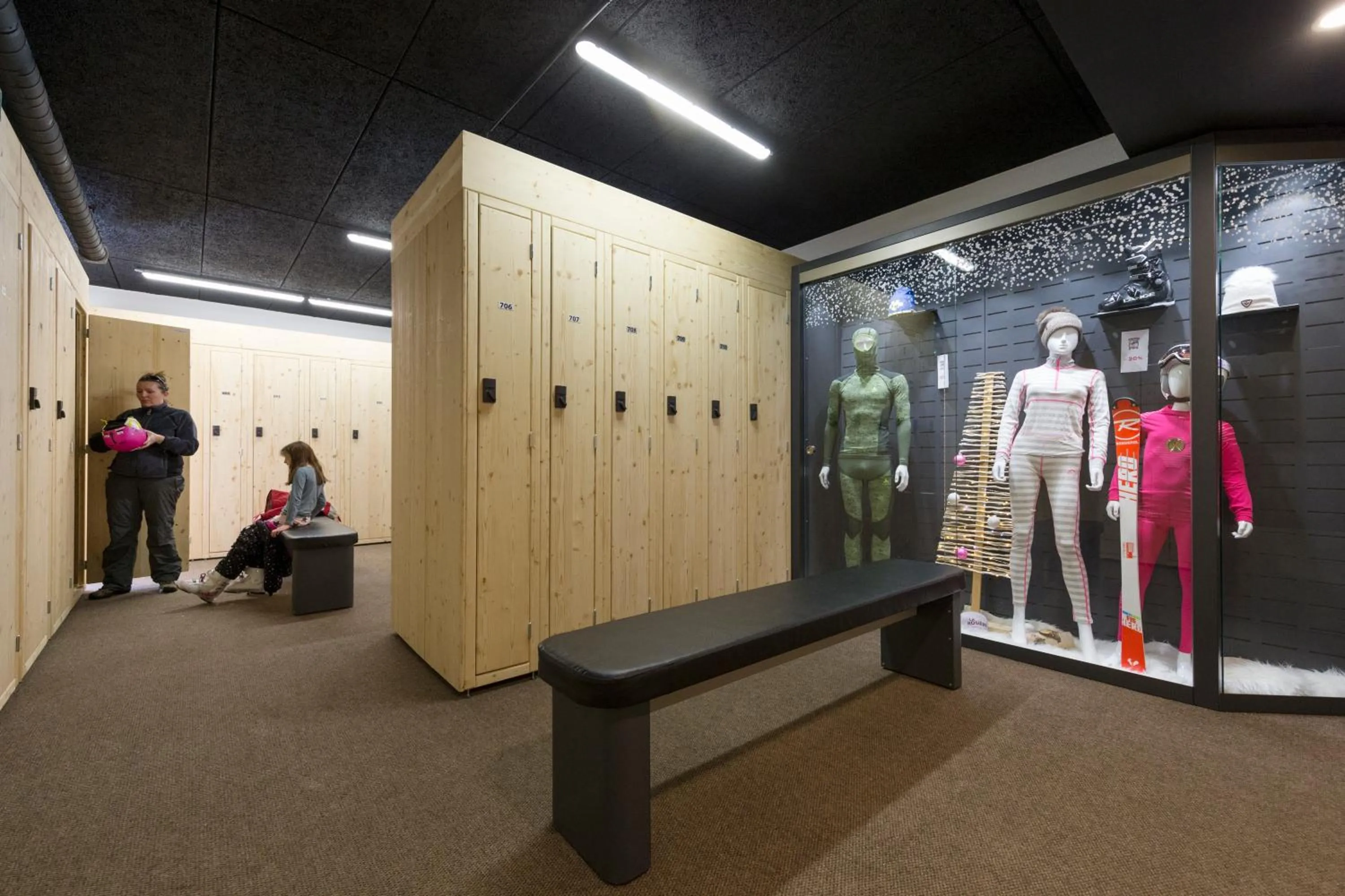 On-site shops in ILY Hotels & Spa La Rosiere