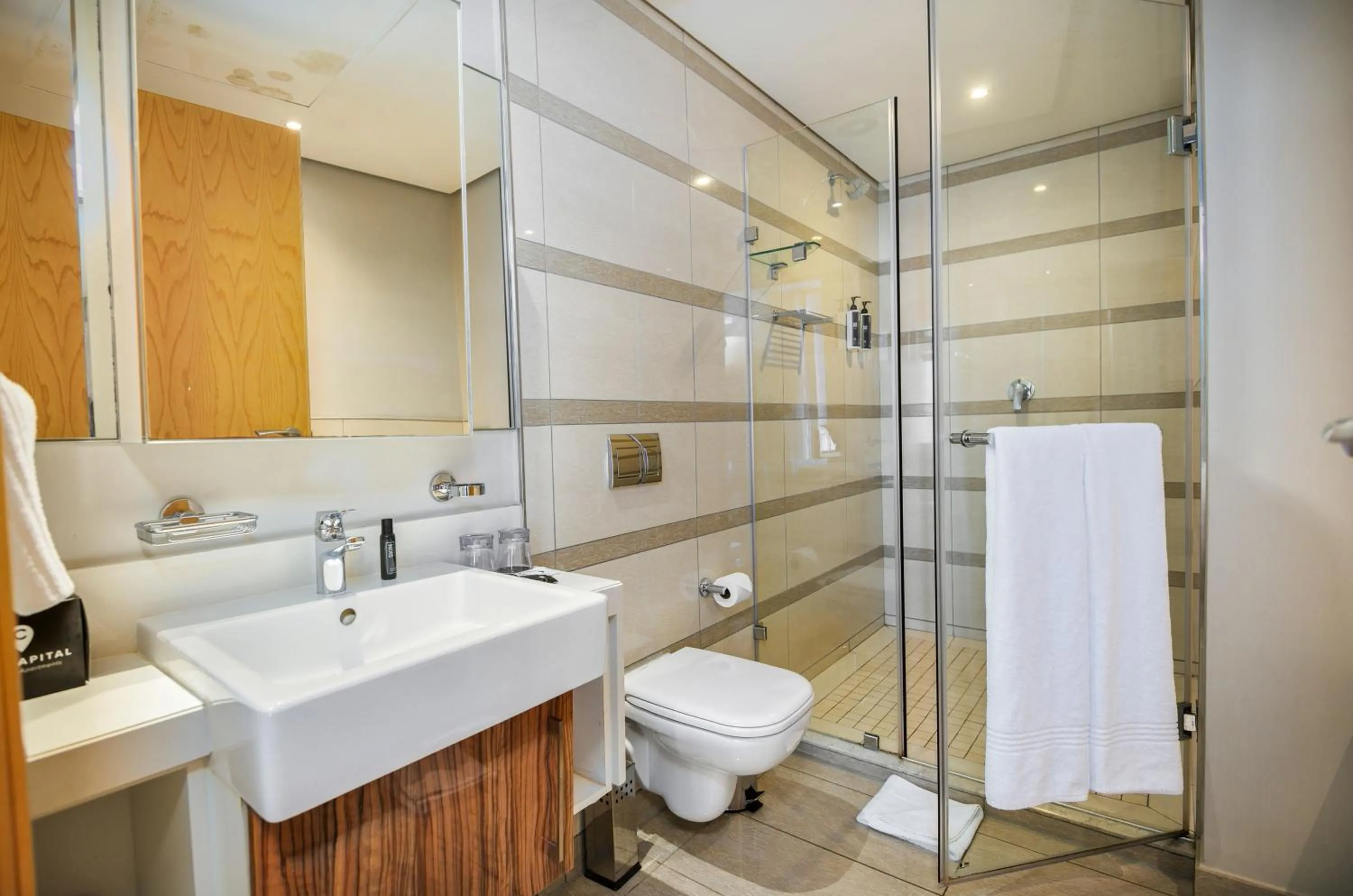 Bathroom in The Capital Pearls Hotel