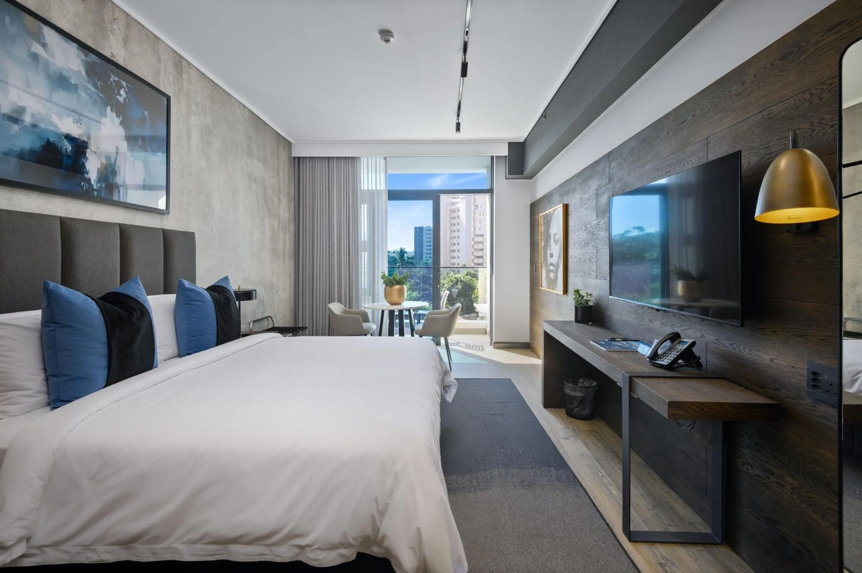 Photo of the whole room, Bed in The Capital Pearls Hotel