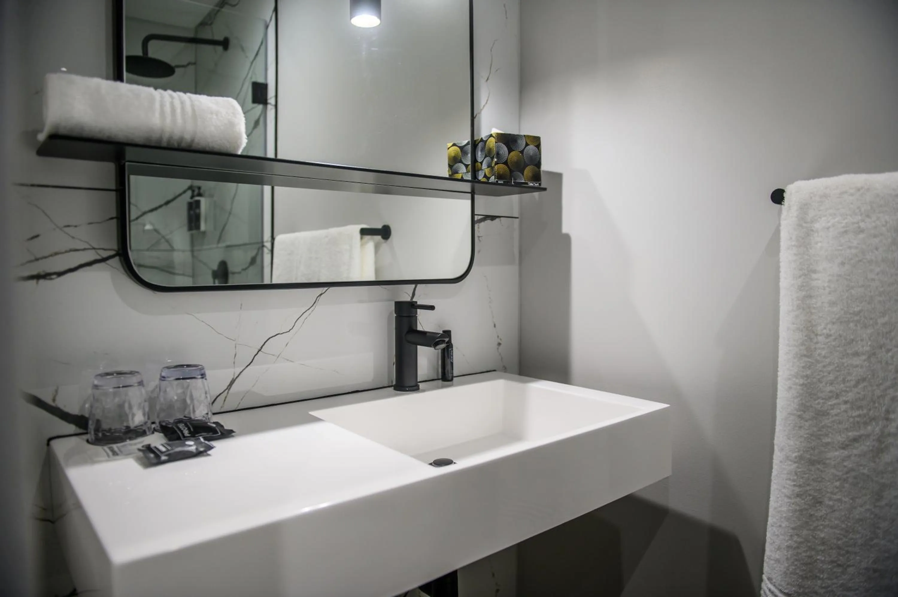 Bathroom in The Capital Pearls Hotel