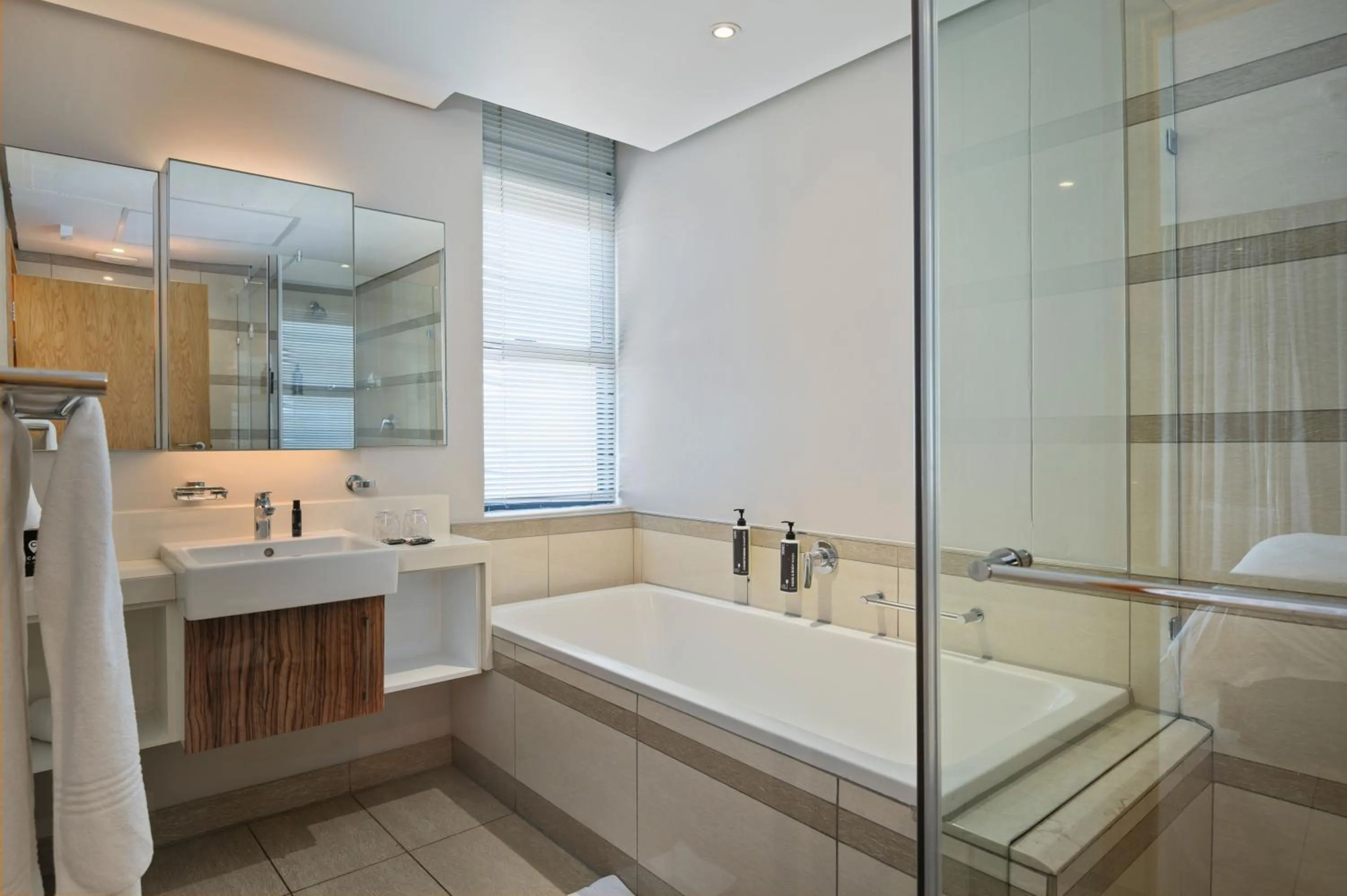 Bathroom in The Capital Pearls Hotel