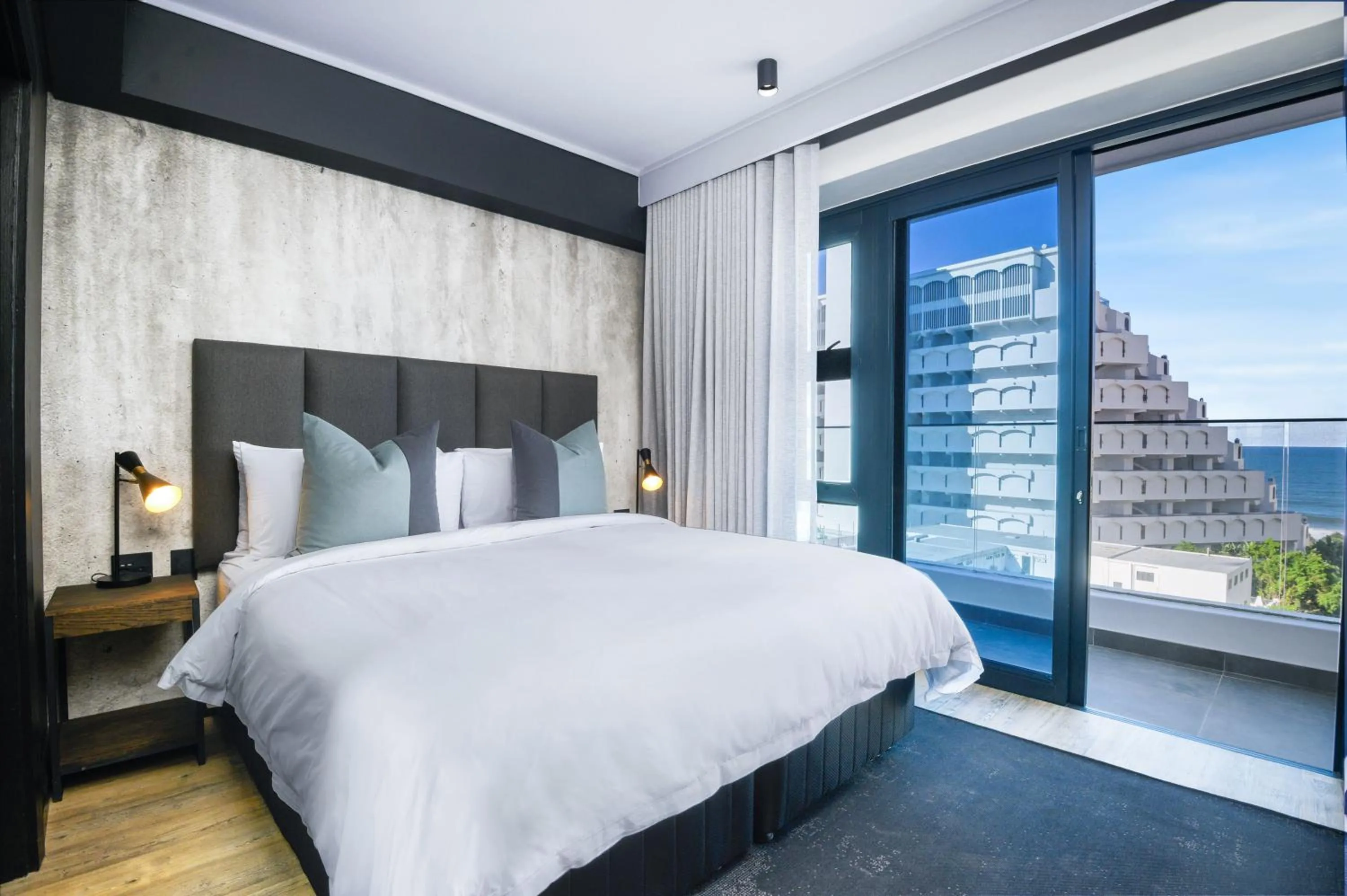 Bed in The Capital Pearls Hotel