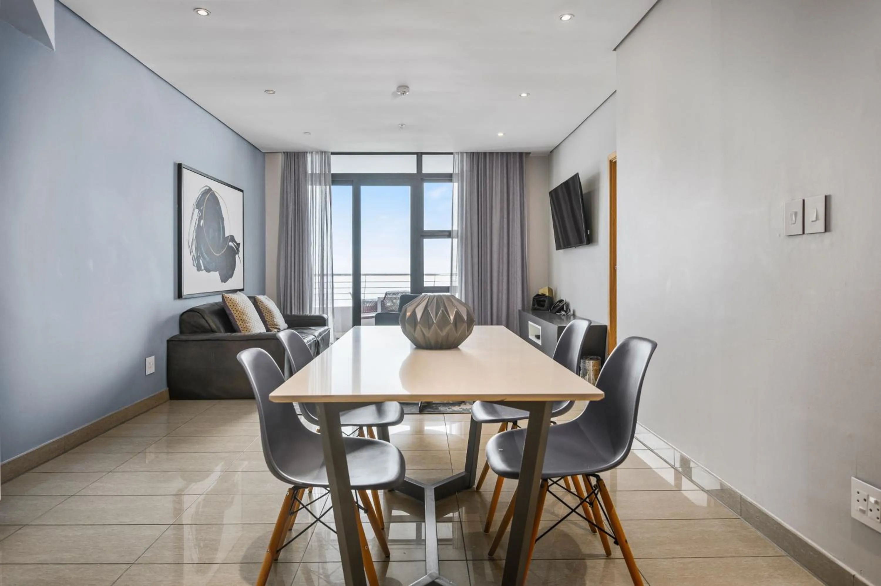 Dining area in The Capital Pearls Hotel