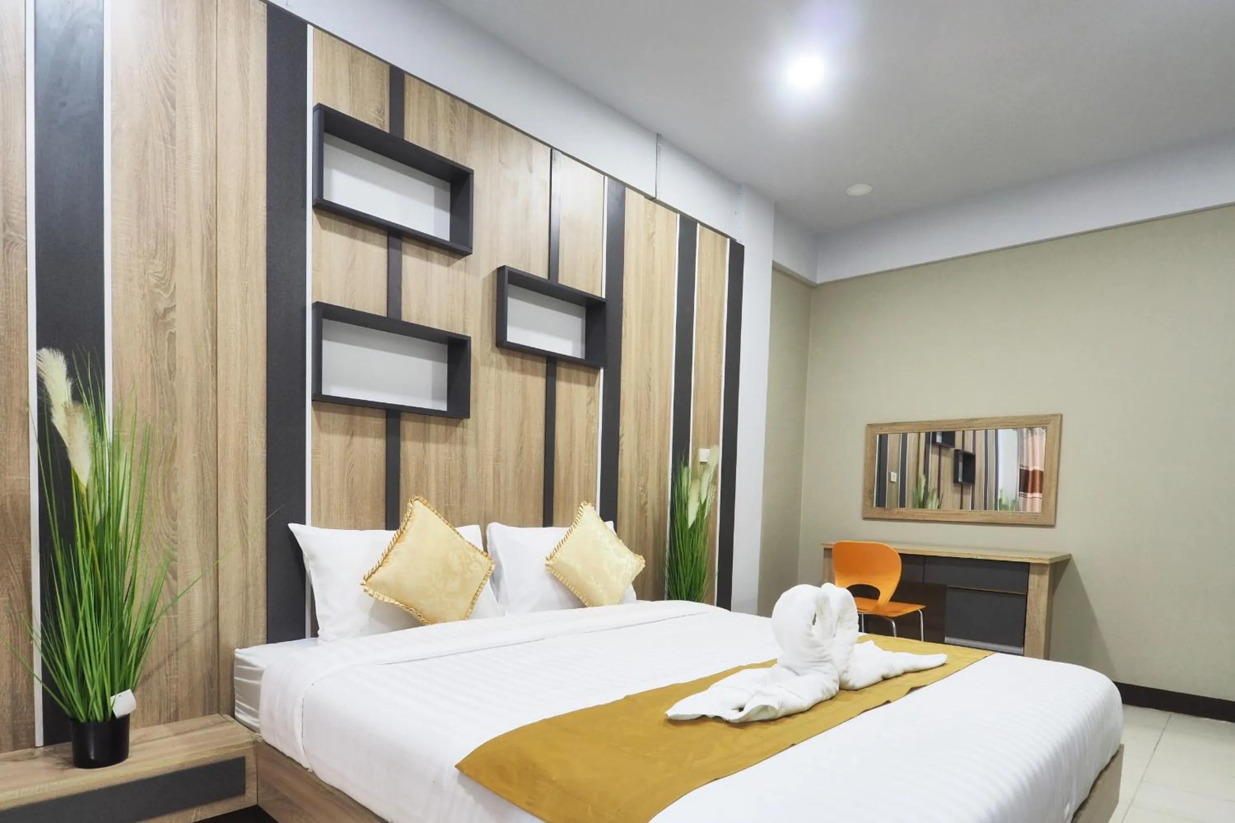 Bedroom, Bed in Supreme Place SHA Plus