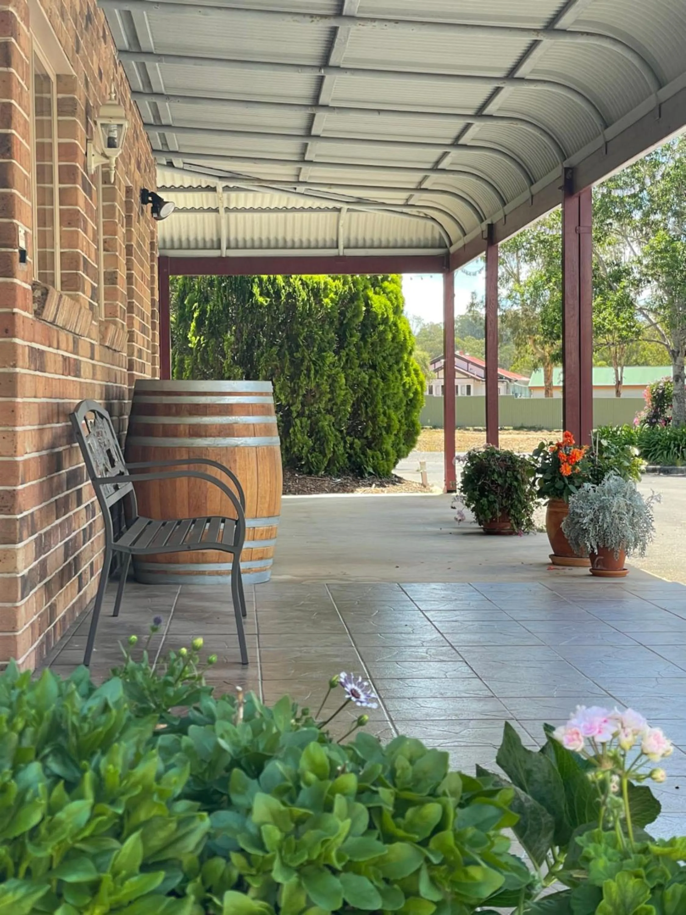 Property building in Crows Nest Motel