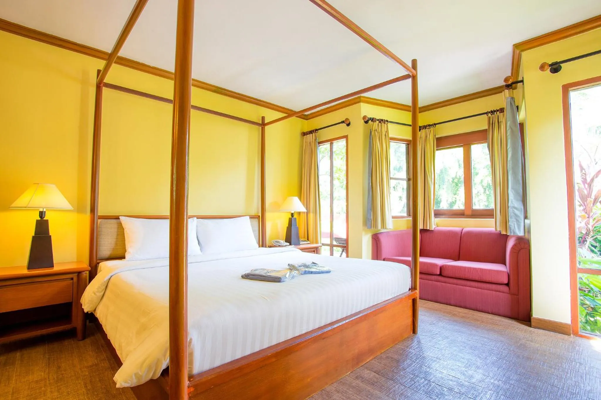 Bedroom, Bed in Novotel Rayong Rim Pae Resort