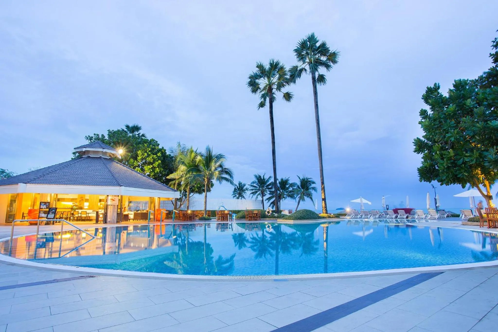 Swimming pool in Novotel Rayong Rim Pae Resort