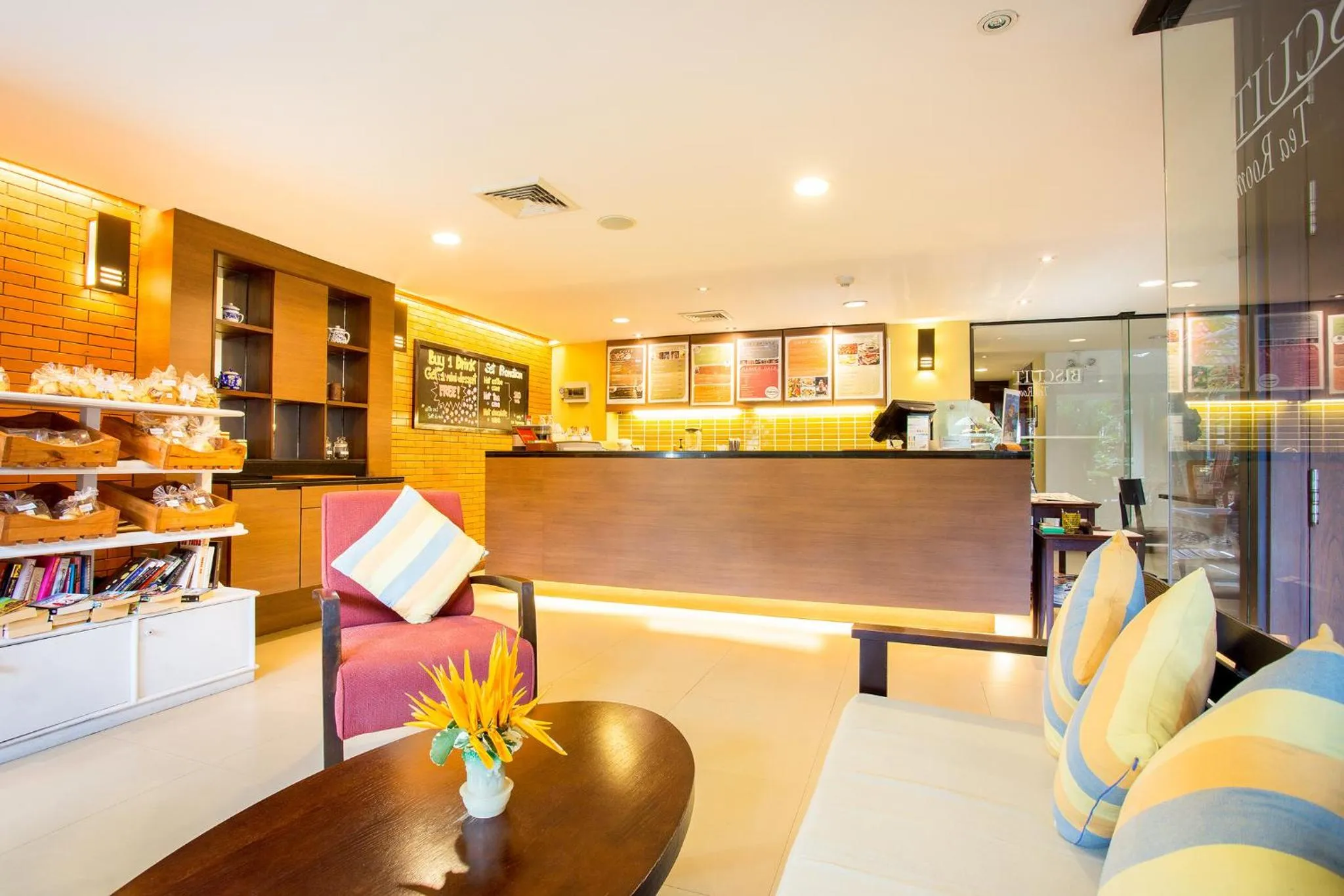 Food and drinks in Novotel Rayong Rim Pae Resort