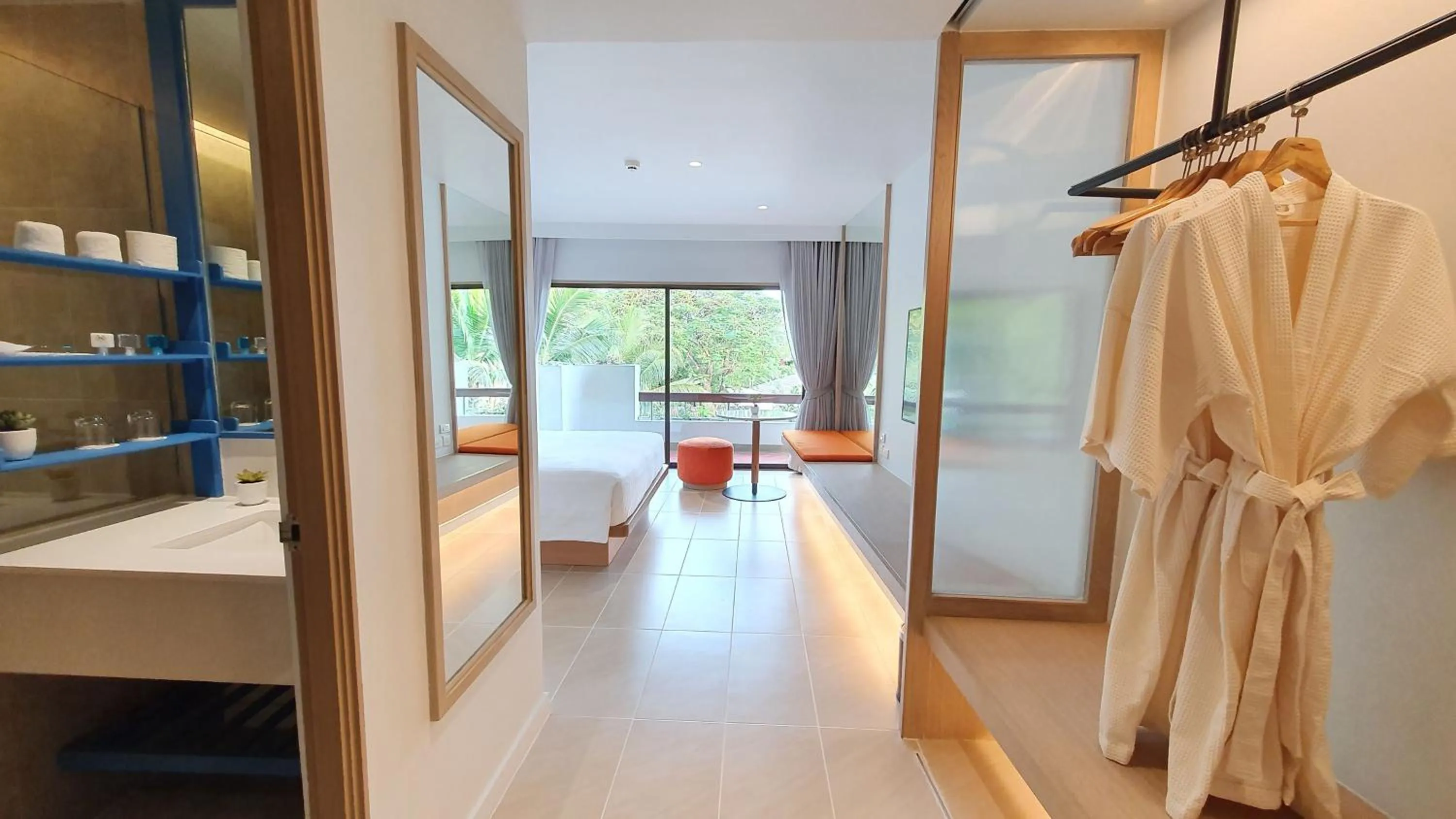 wardrobe, Bed in Novotel Rayong Rim Pae Resort