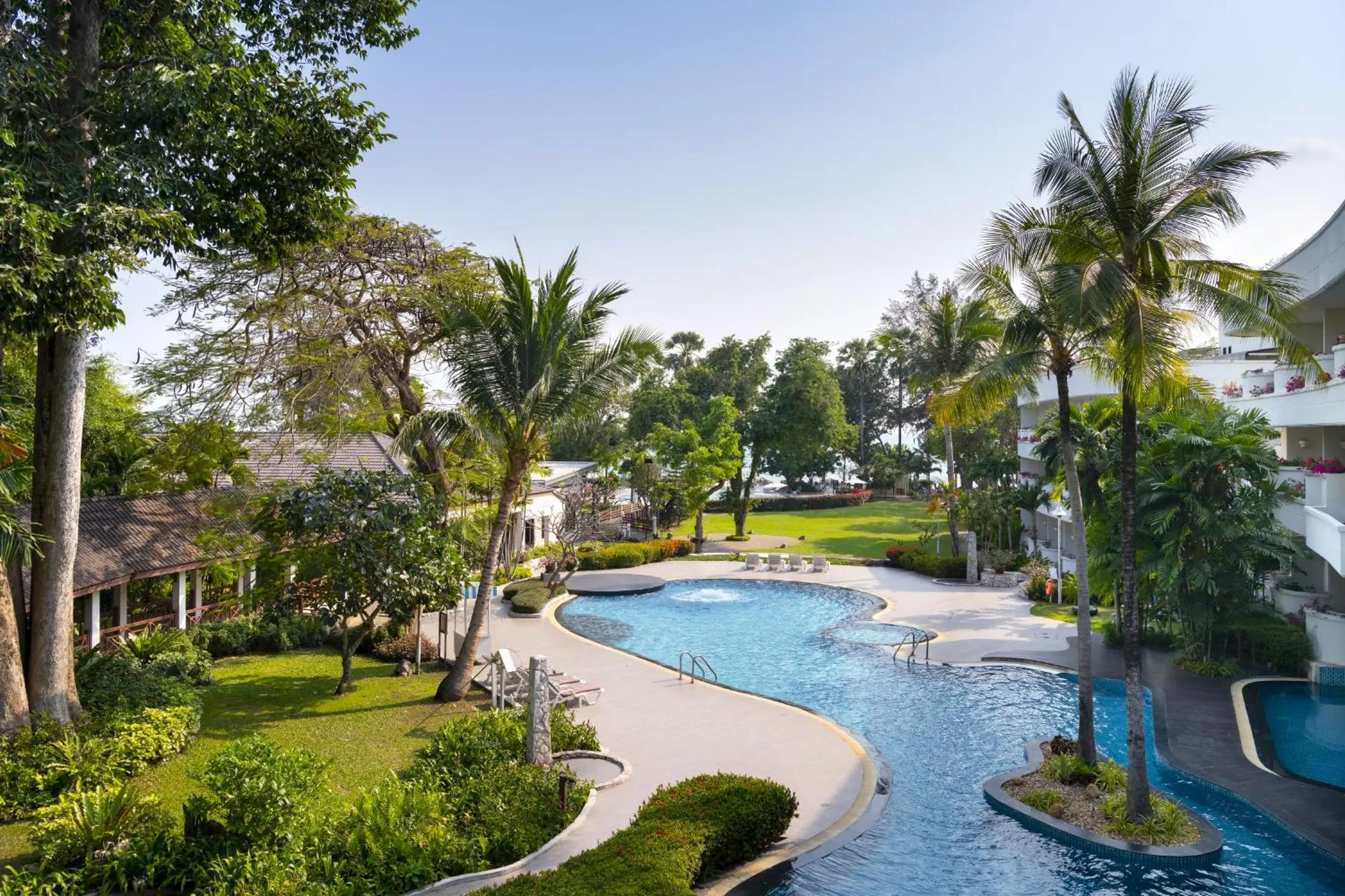 Garden view in Novotel Rayong Rim Pae Resort