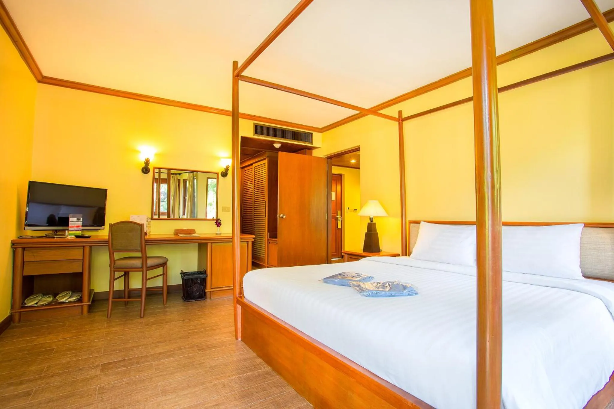 Bed in Novotel Rayong Rim Pae Resort