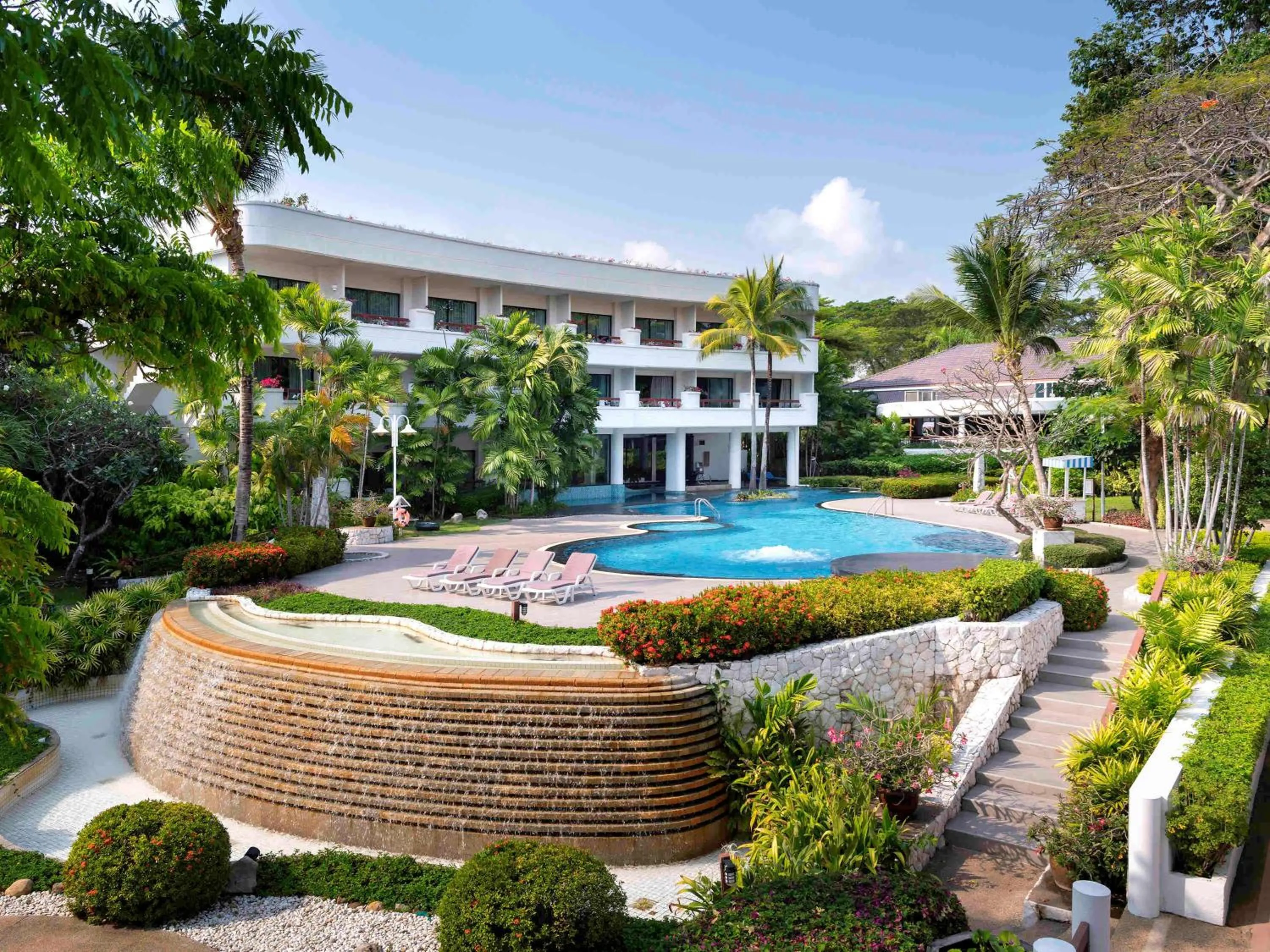 Property building in Novotel Rayong Rim Pae Resort