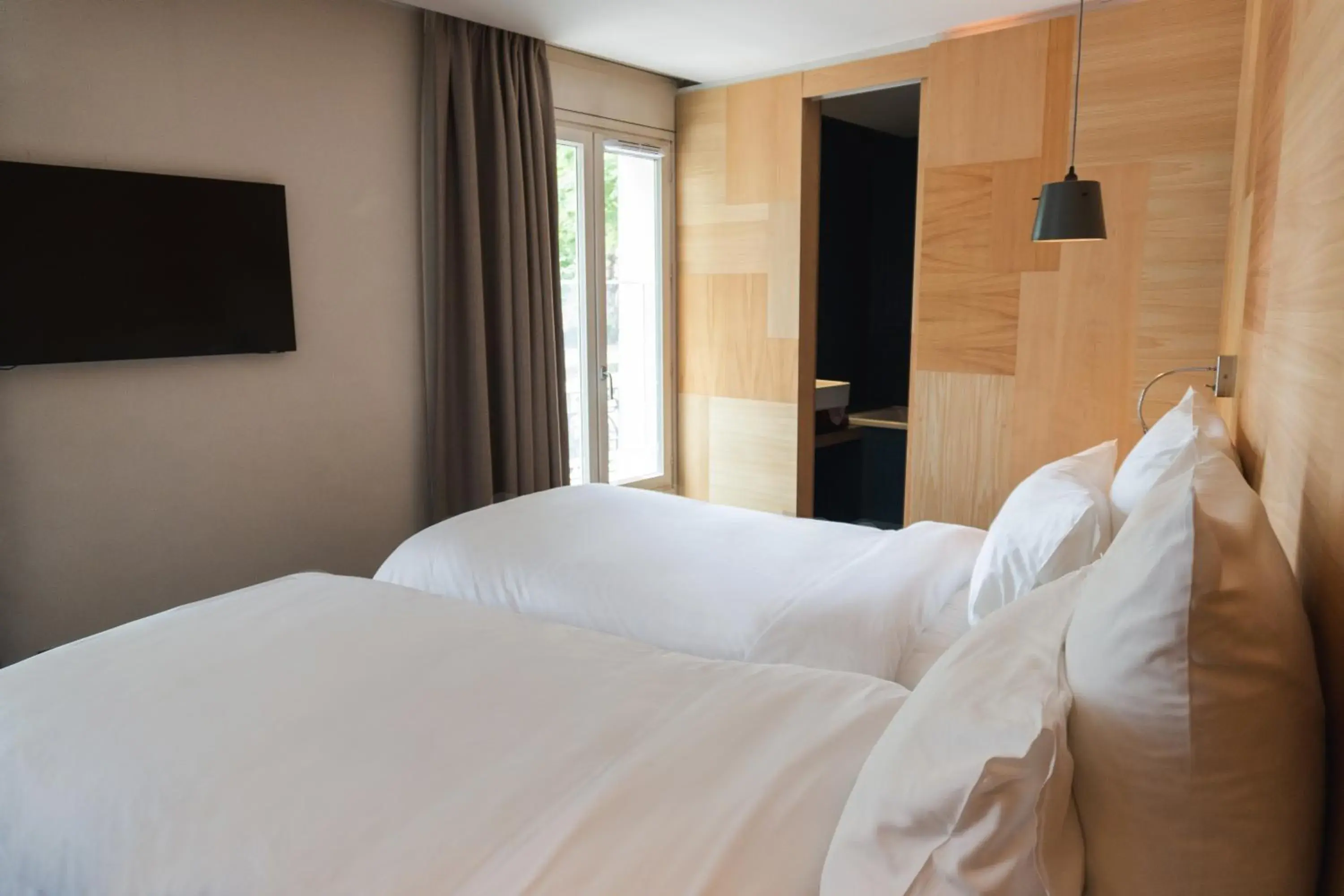 Junior Suite K - with view on the Canal St Martin. in Le Citizen Hôtel Junior Suite K - with view on the Canal St Martin. in Le Citizen Hôtel