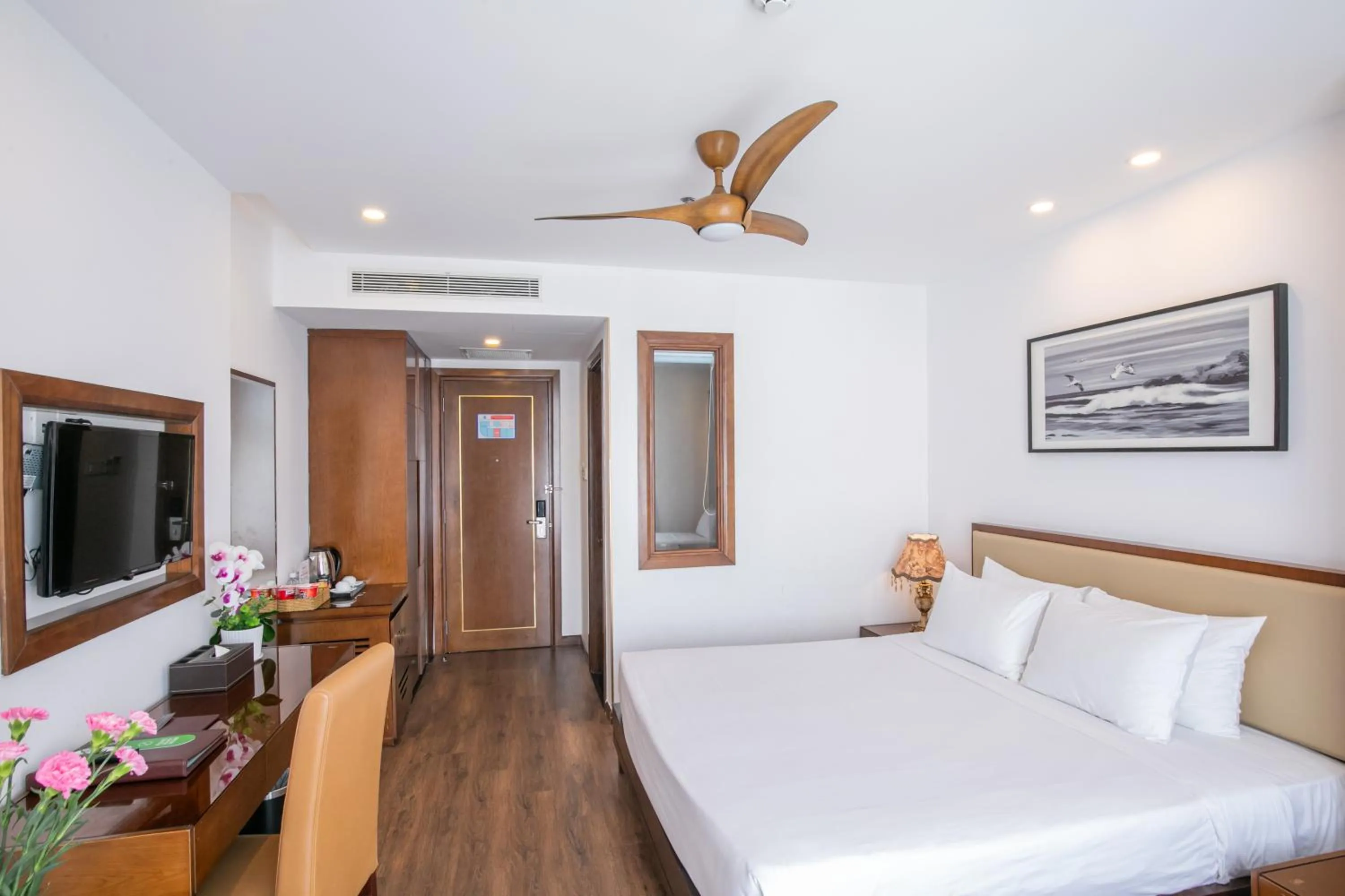 Bed in Ritzy Boutique Hotel Da Nang Beach