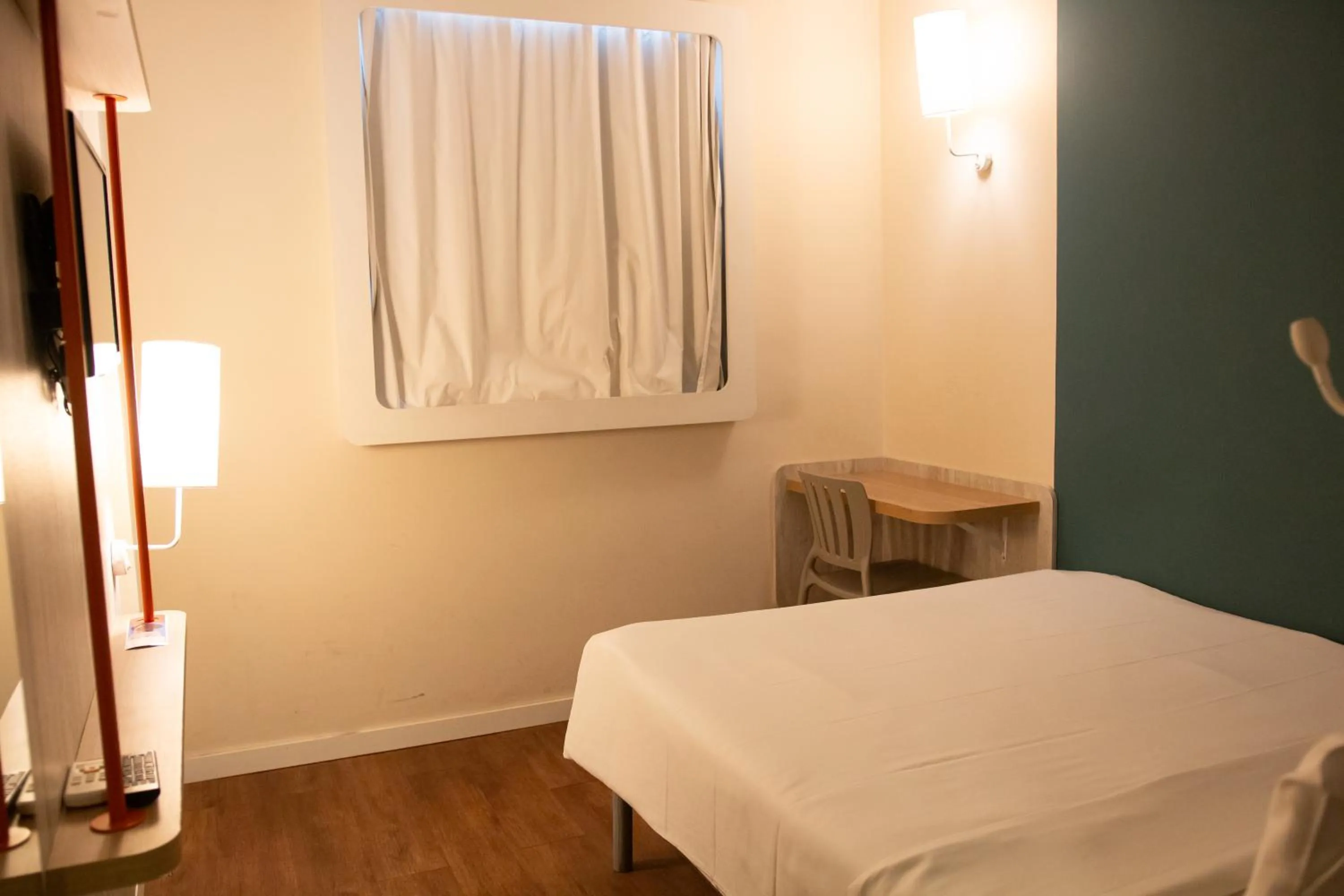 Bed in ibis budget Muriae