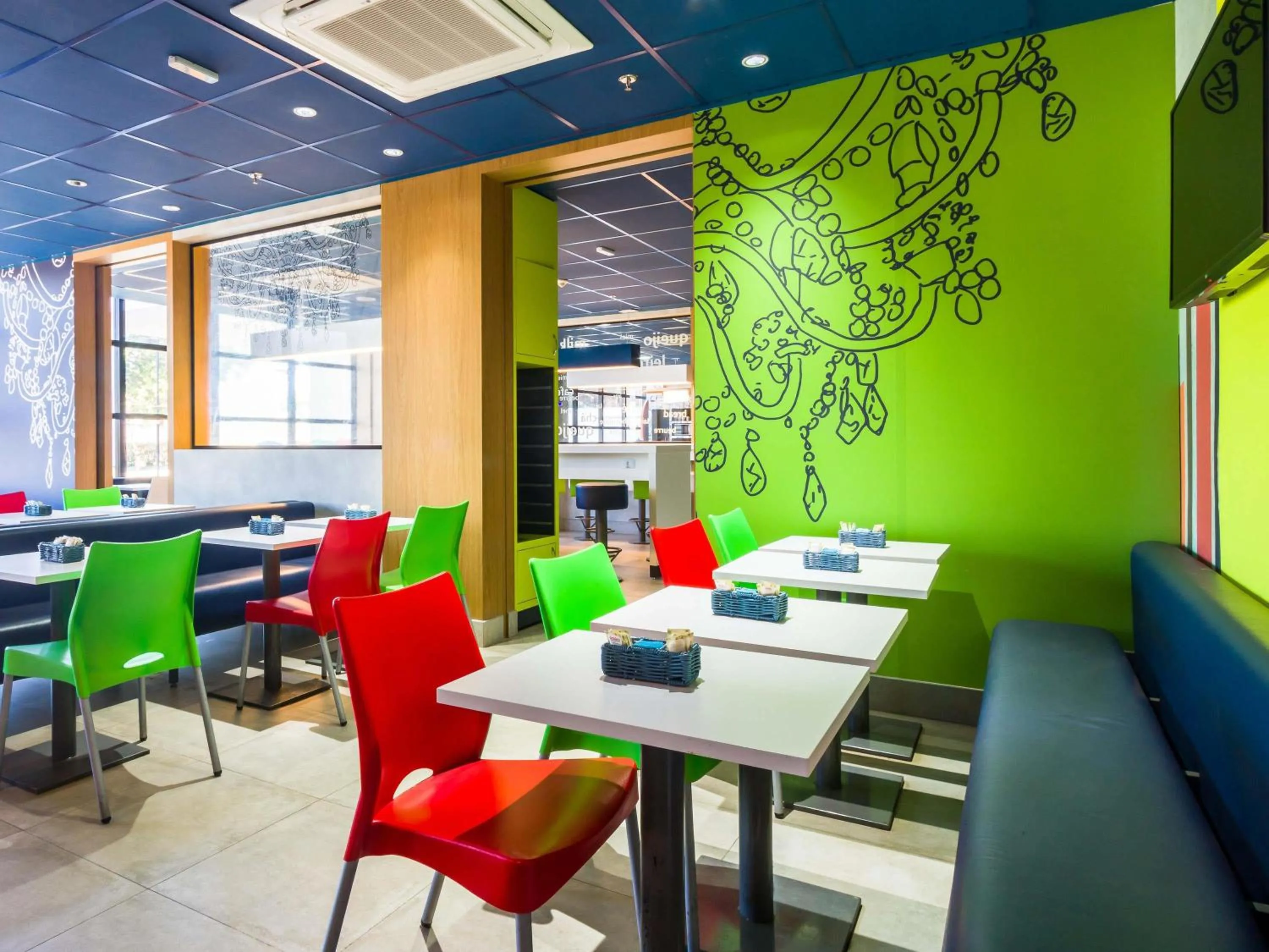 Restaurant/places to eat in ibis budget Sao Jose do Rio Preto