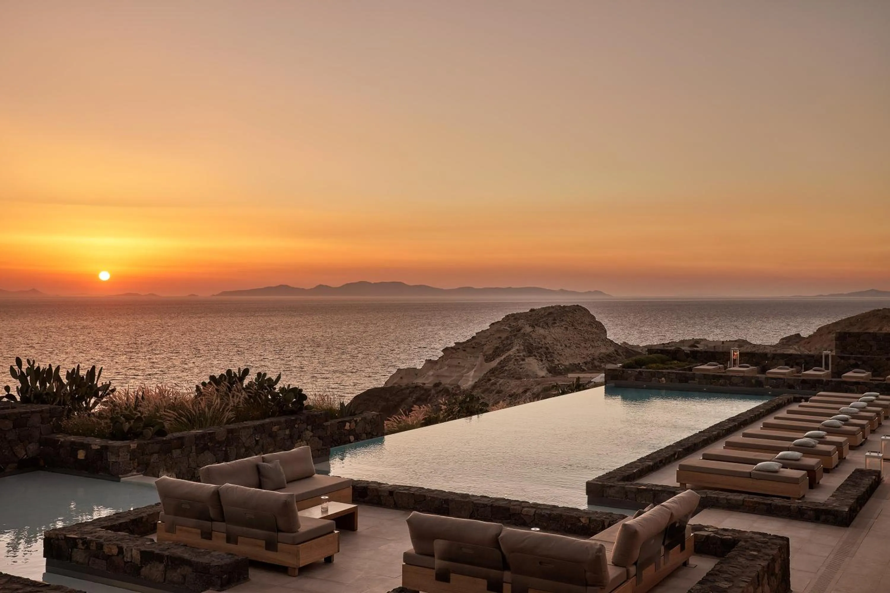 Pool view in Canaves Epitome - Small Luxury Hotels of the World