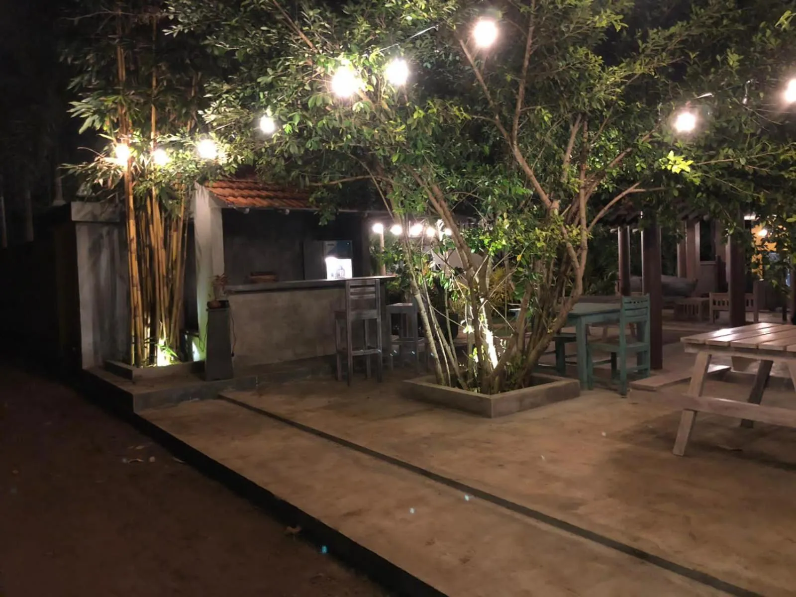 Restaurant/places to eat in Green turtle