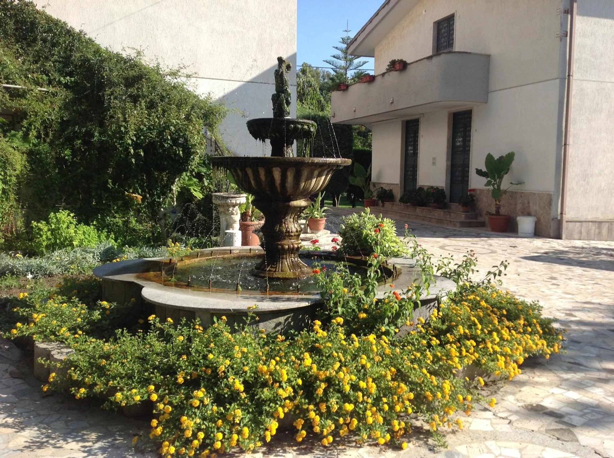 Decorative detail in Residenza Giancesare Family Apartments