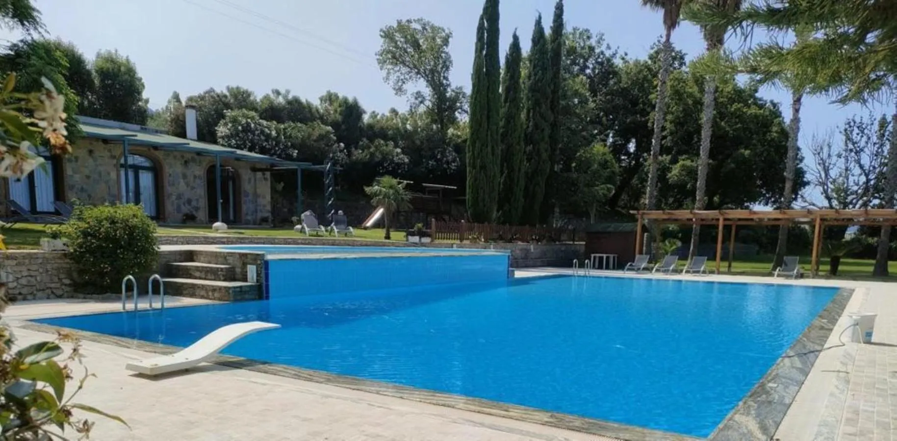 Swimming pool in Residenza Giancesare Family Apartments