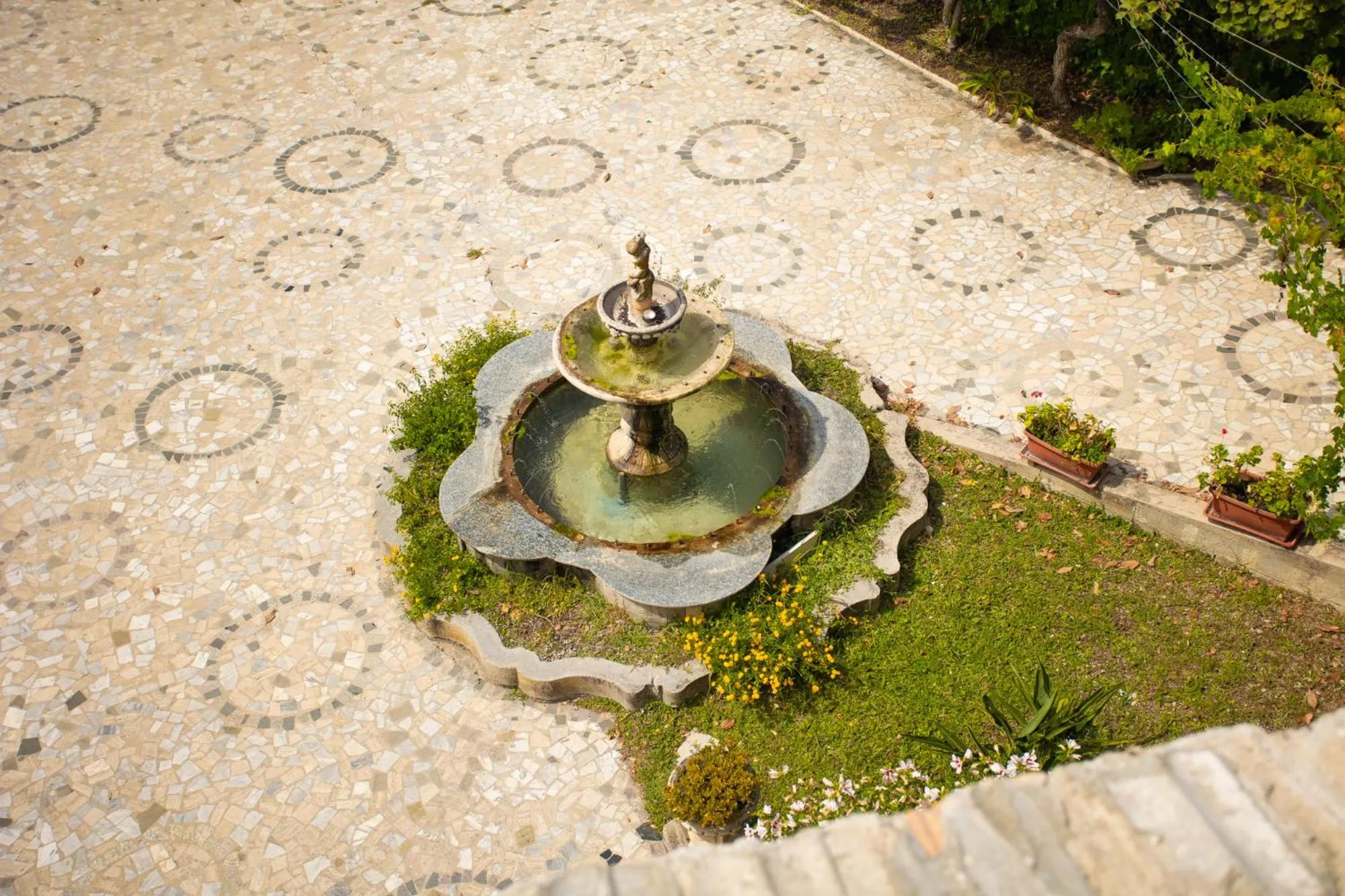 Decorative detail in Residenza Giancesare Family Apartments