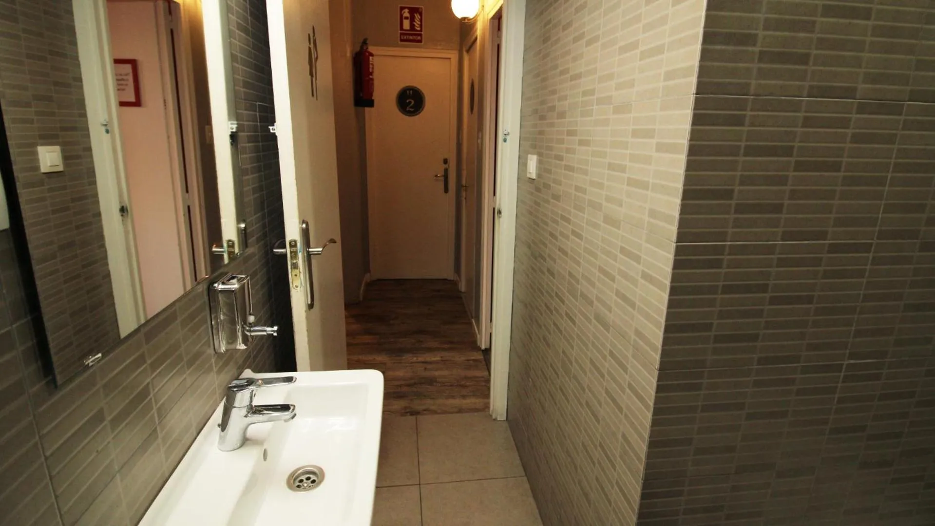 Bathroom in Paraiso Hostel