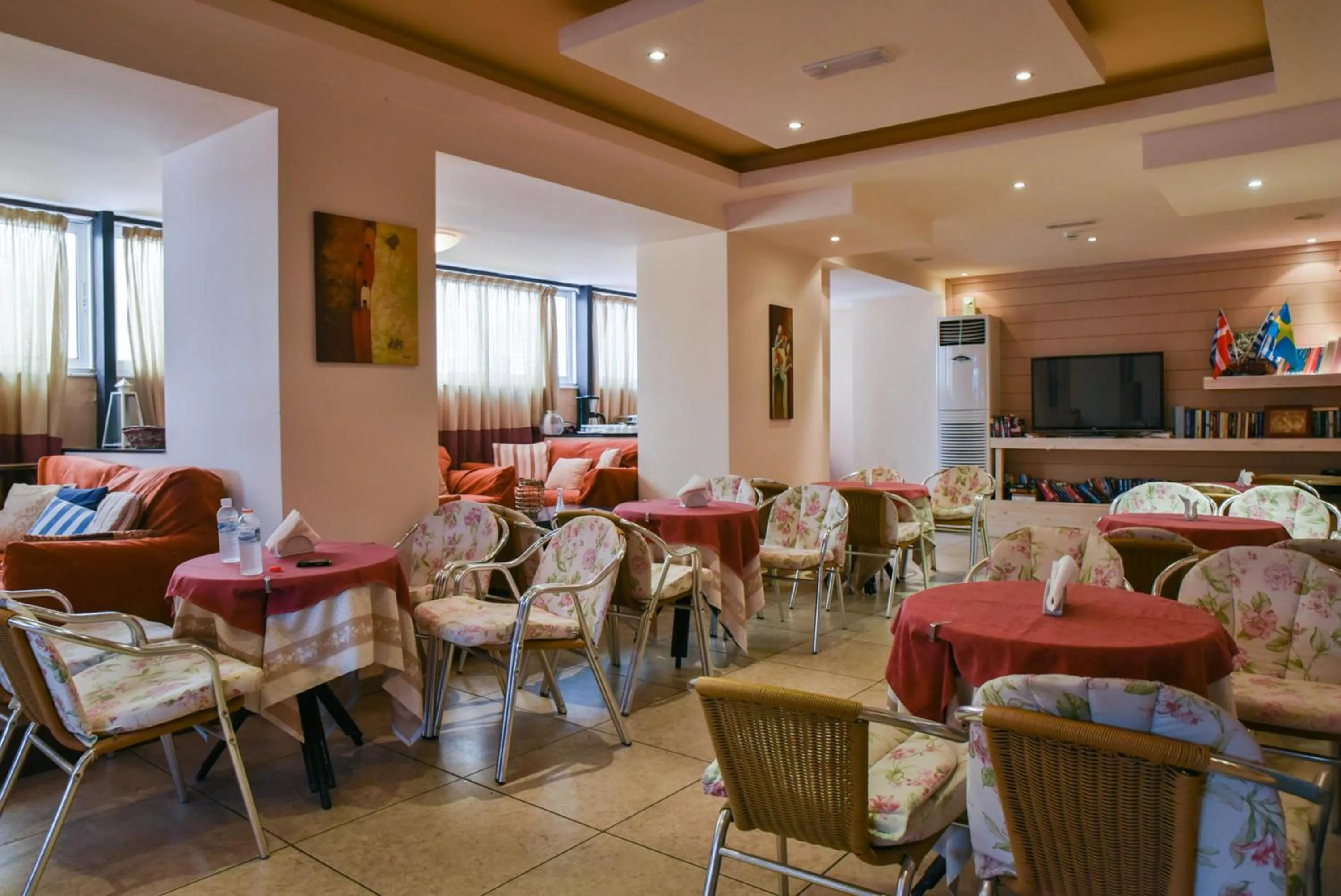 Restaurant/Places to Eat in Amaryllis Hotel