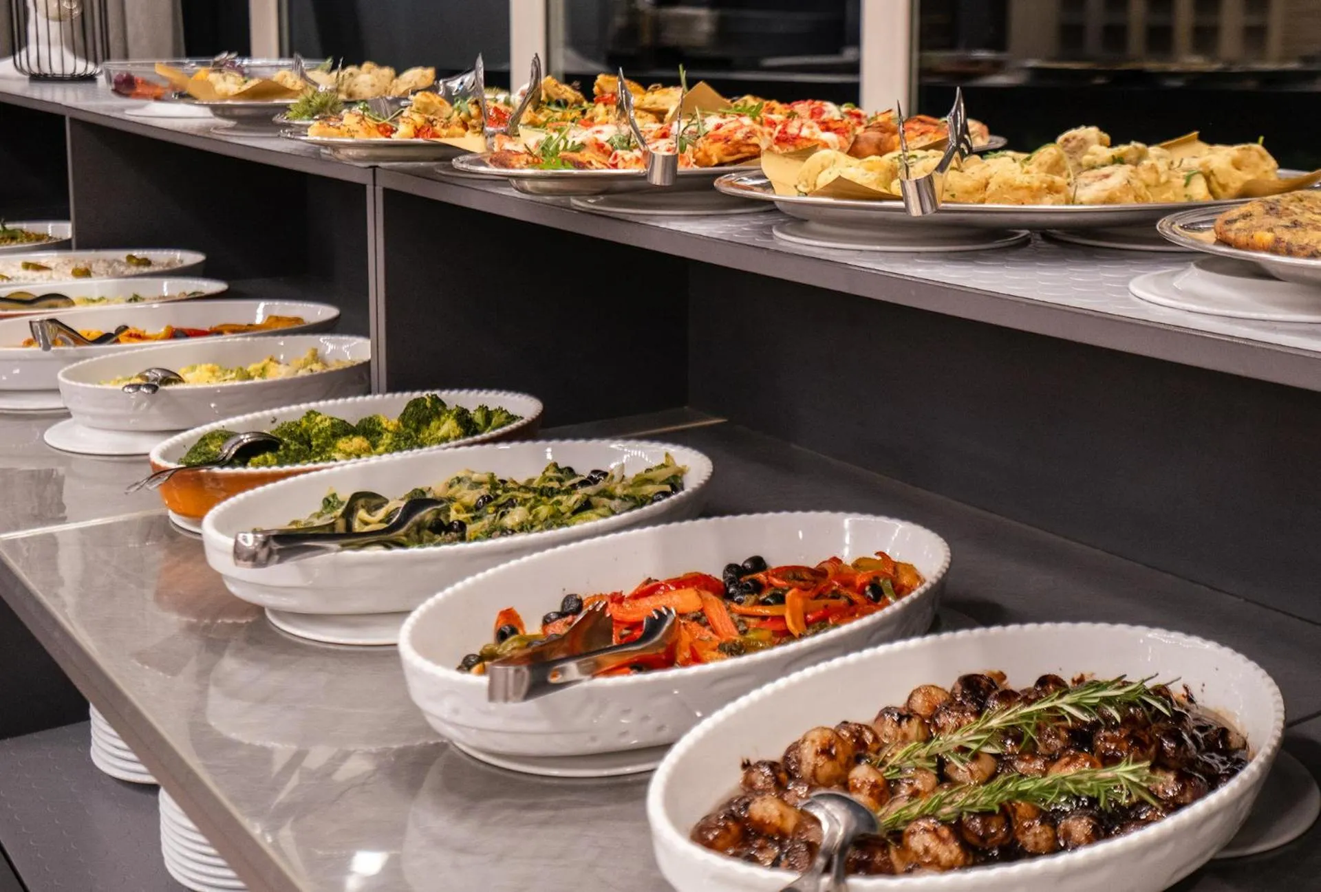 Restaurant/places to eat in Cipriani Park Hotel