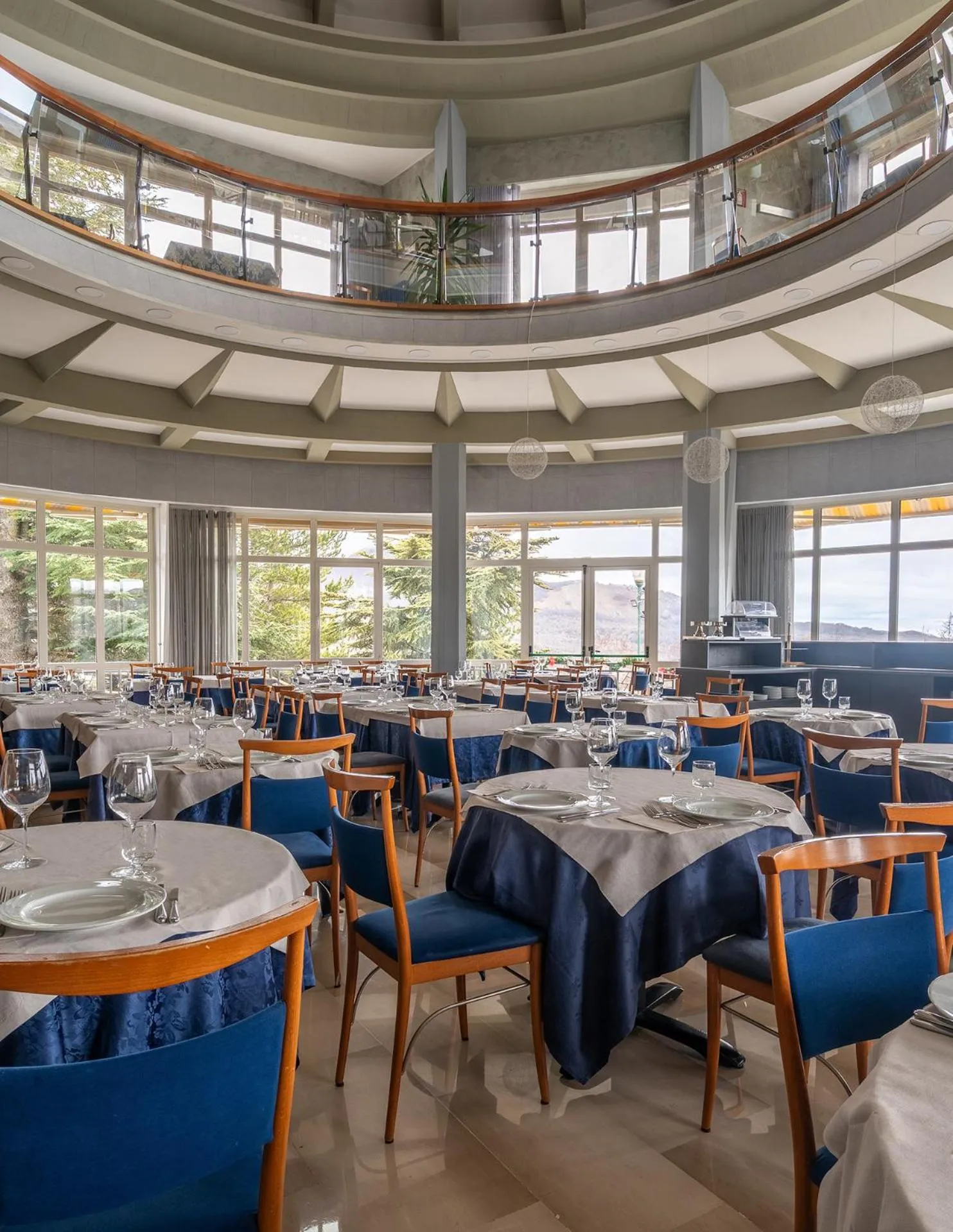 Restaurant/places to eat in Cipriani Park Hotel