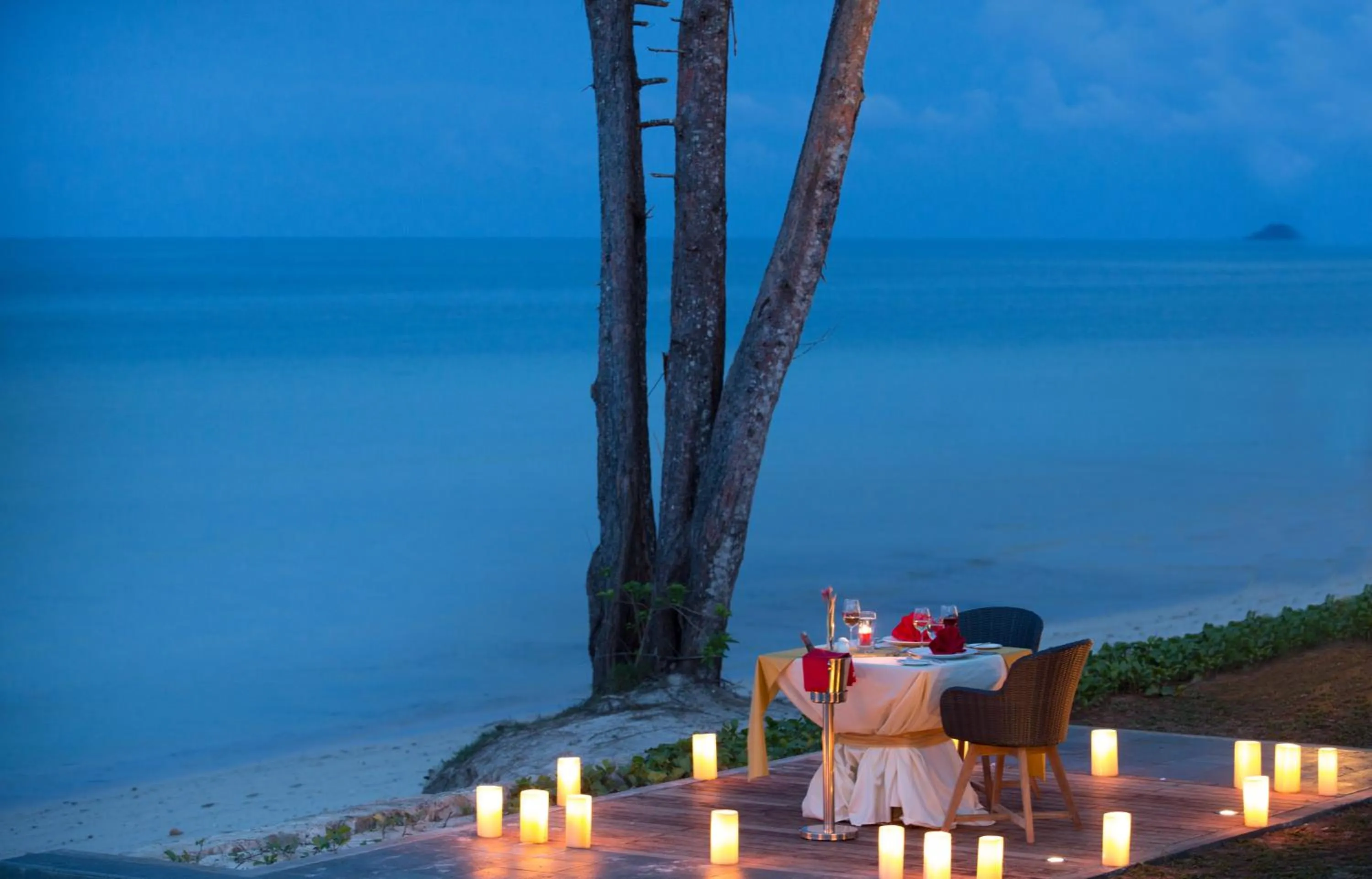 Restaurant/places to eat in Hotel Santika Premiere Beach Resort Belitung