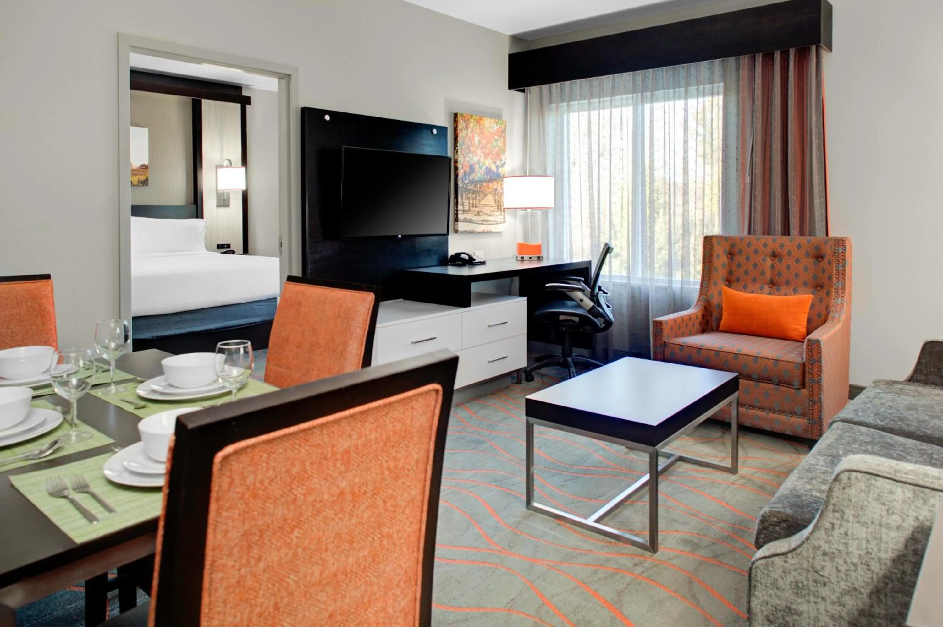 Photo of the whole room in Holiday Inn Windsor - Wine Country by IHG