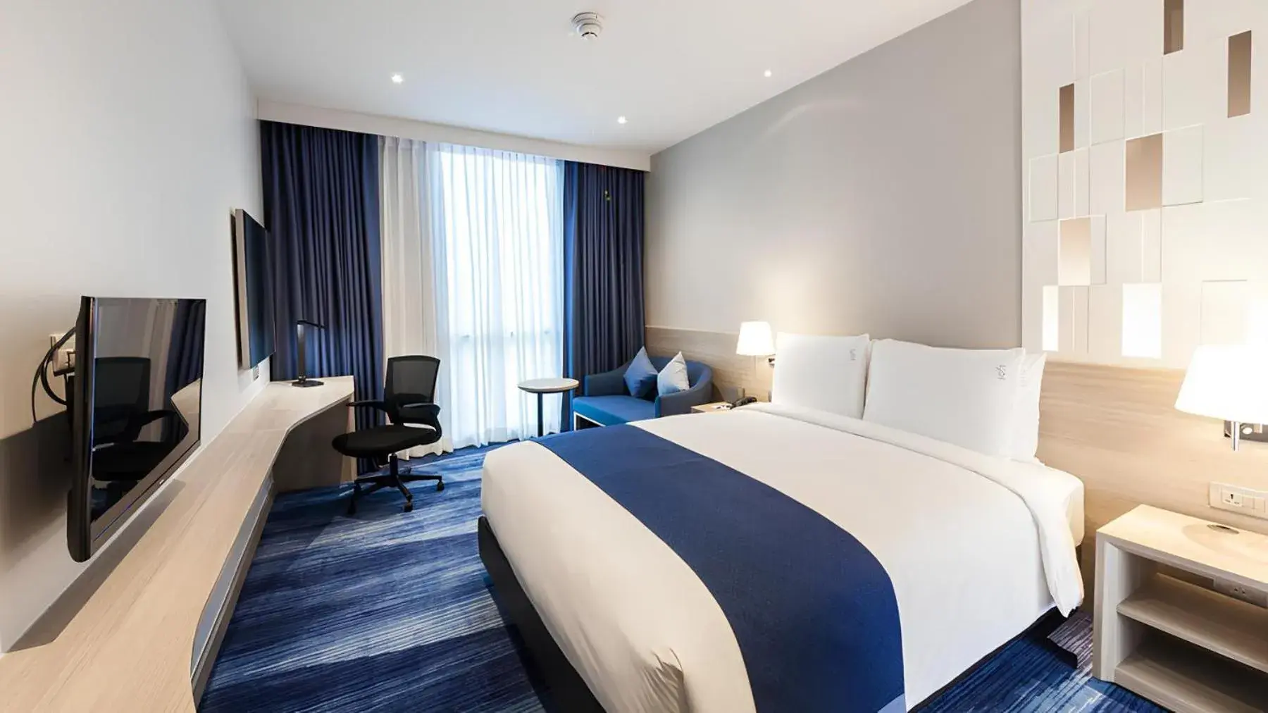 Standard Queen Room - Accessible with Free Breakfast in Holiday Inn Express Bangkok Soi Soonvijai by IHG Standard Queen Room - Accessible with Free Breakfast in Holiday Inn Express Bangkok Soi Soonvijai by IHG