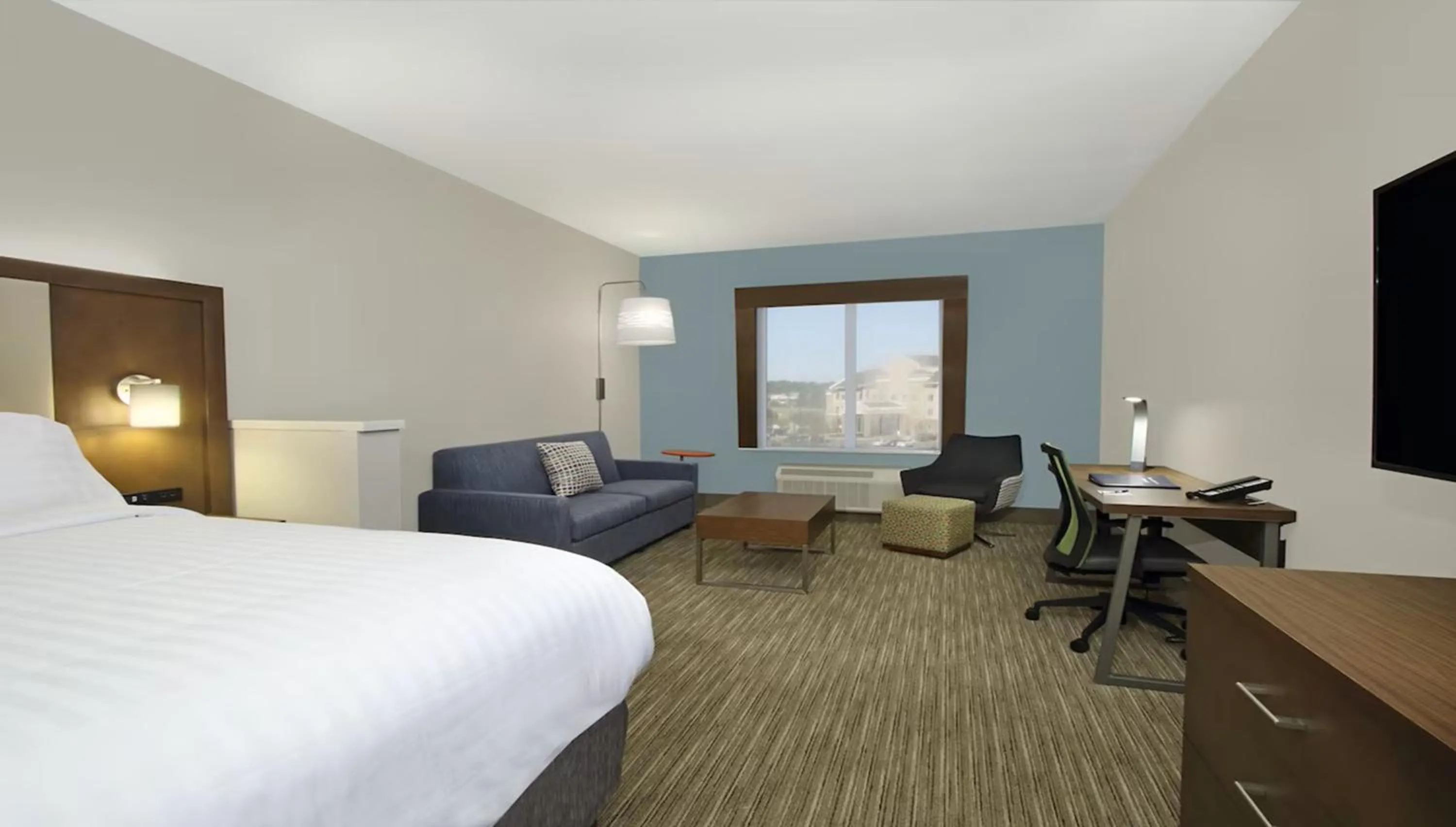 Photo of the whole room, Bed in Holiday Inn Express & Suites Columbus North by IHG