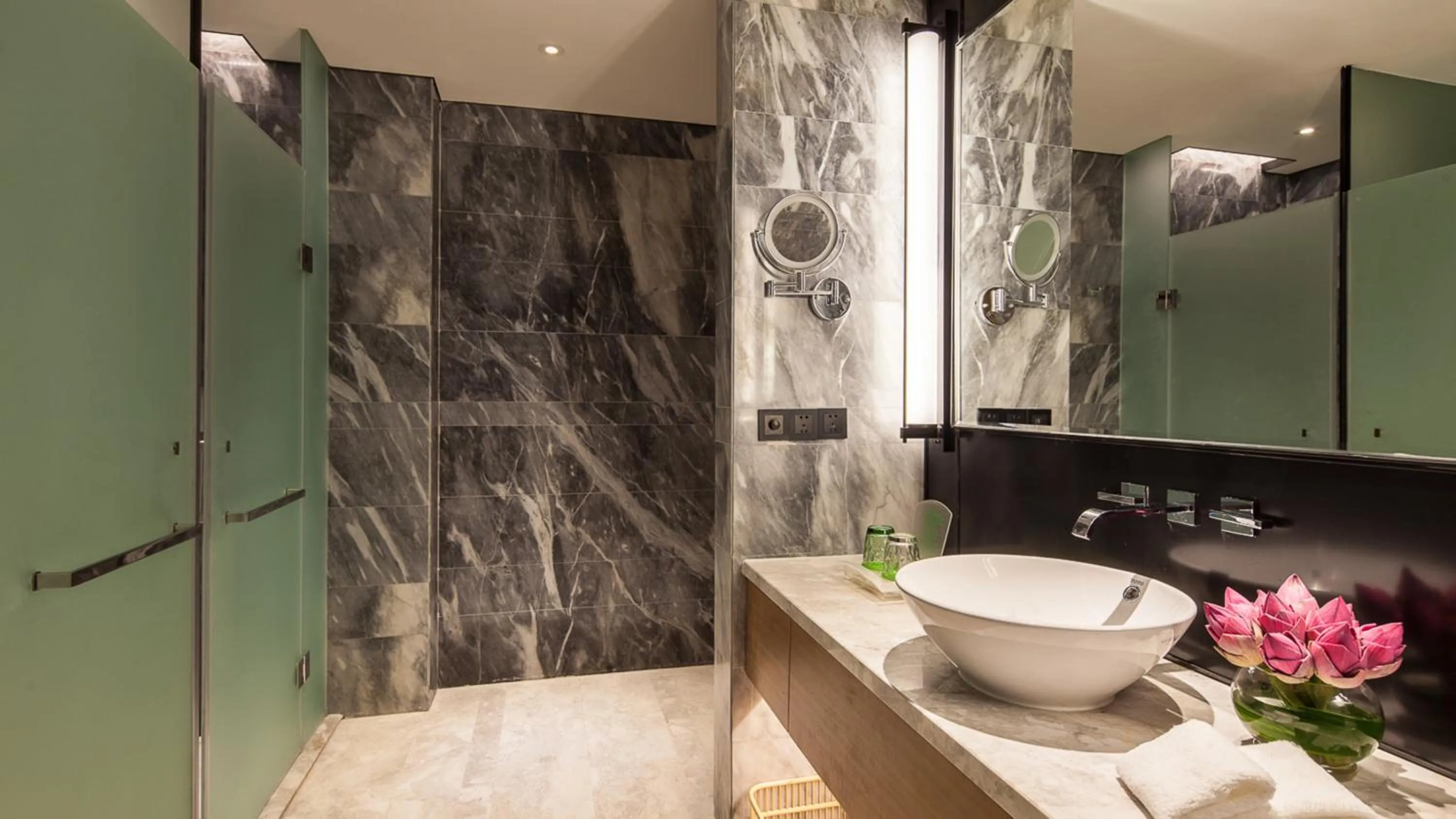 Bathroom in Holiday Inn Nanjing Qinhuai South by IHG